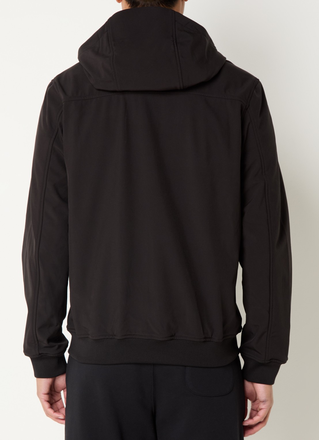 Lyle & Scott Softshell jack met capuchon en ritszakken - achterkant zwart