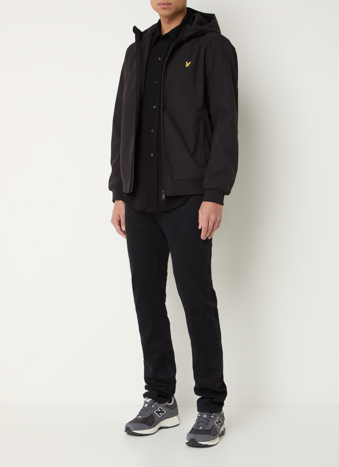 Lyle & Scott Softshell jack met capuchon en ritszakken - voorkant 4 zwart