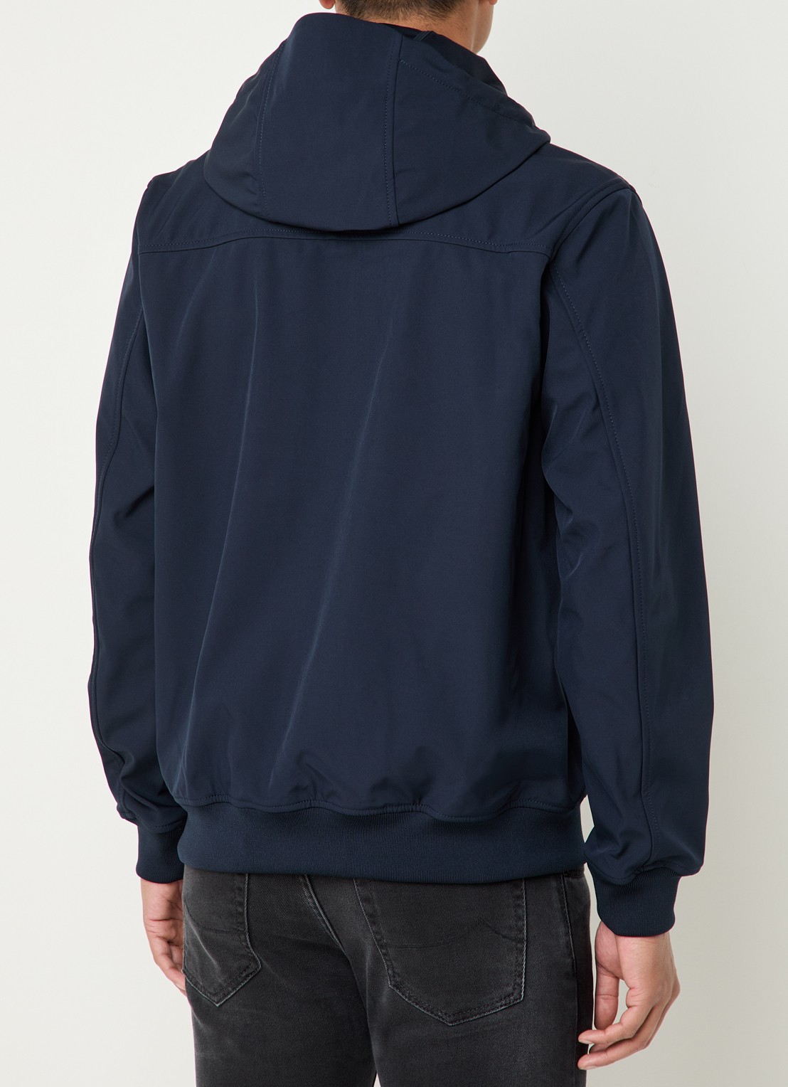 Lyle & Scott Softshell jack met capuchon en ritszakken - achterkant donkerblauw
