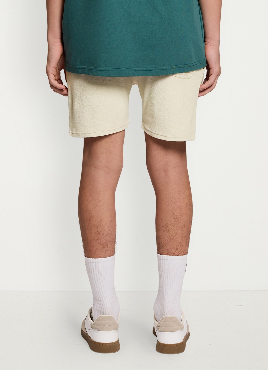 Lyle & Scott Straight fit korte broek van badstof met logo  - voorkant 3 zand