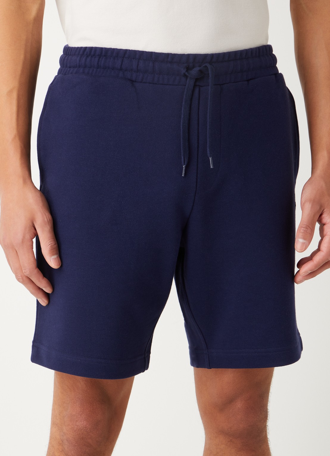 Lyle & Scott Straight fit korte joggingbroek van  katoen met logo  - detail donkerblauw