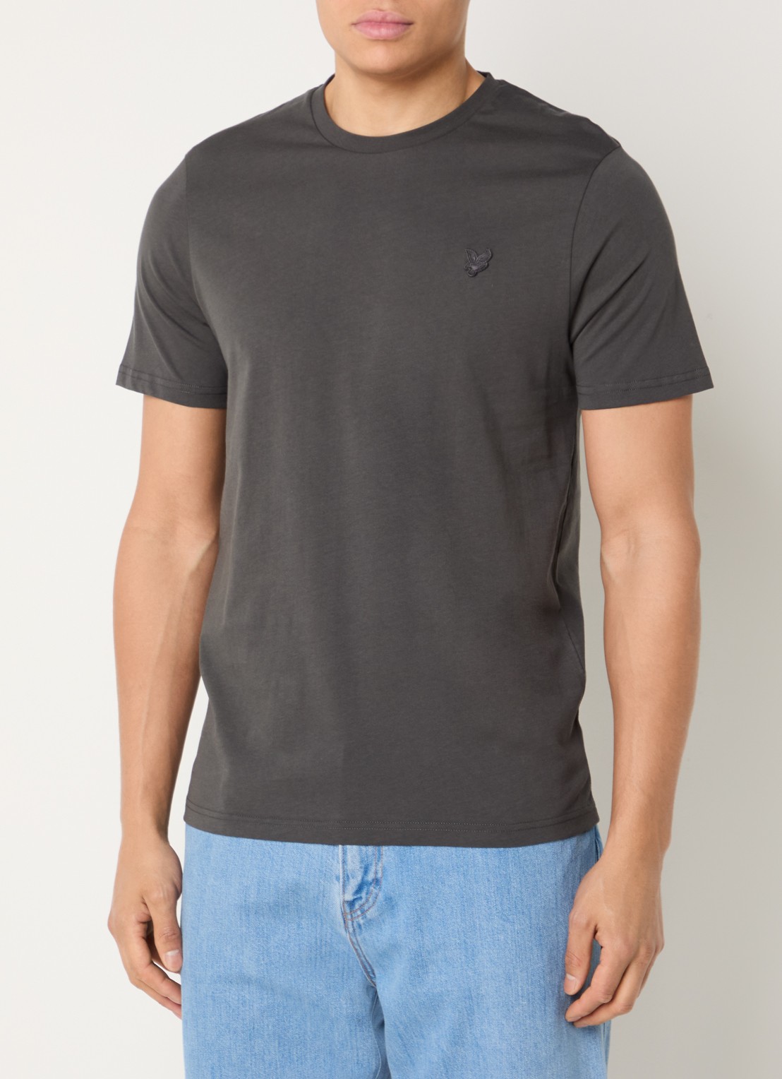 Lyle & Scott Superfine T-shirt met logoborduring - detail 2 antraciet
