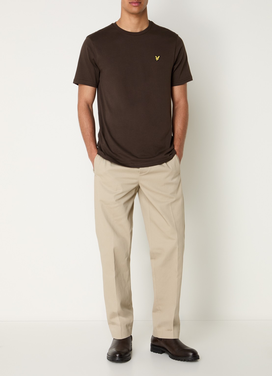 Lyle & Scott T-shirt met logoborduring - voorkant 4 bruin