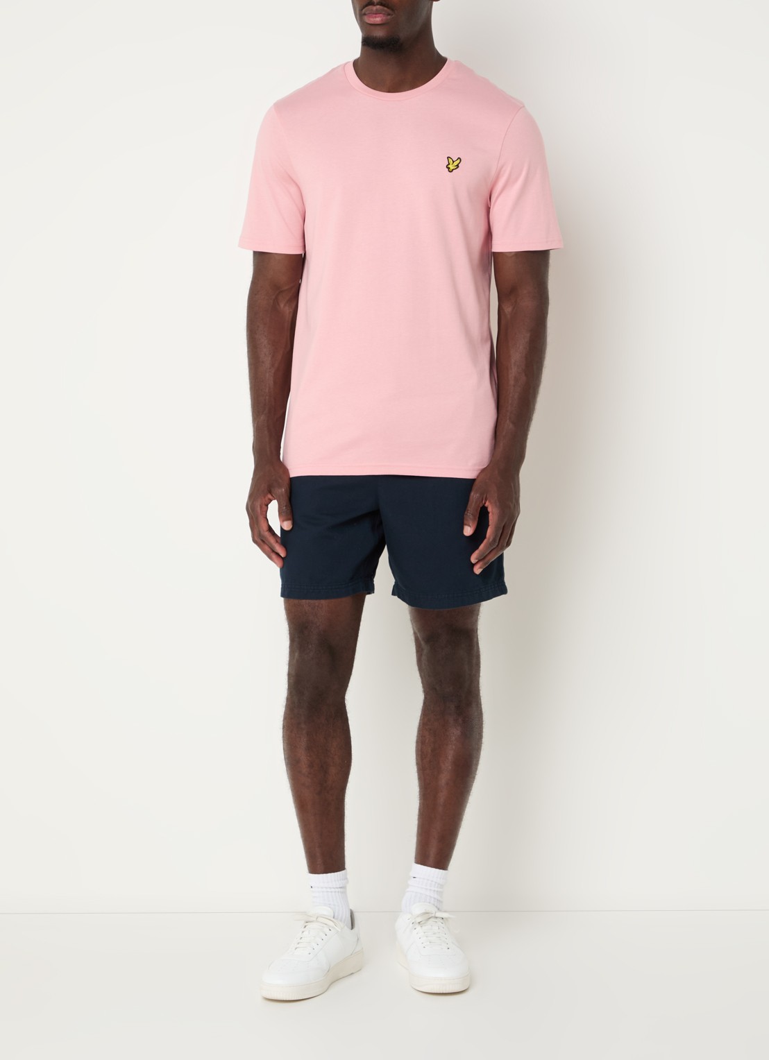 Lyle & Scott T-shirt met merkembleem - voorkant 4 zalmroze