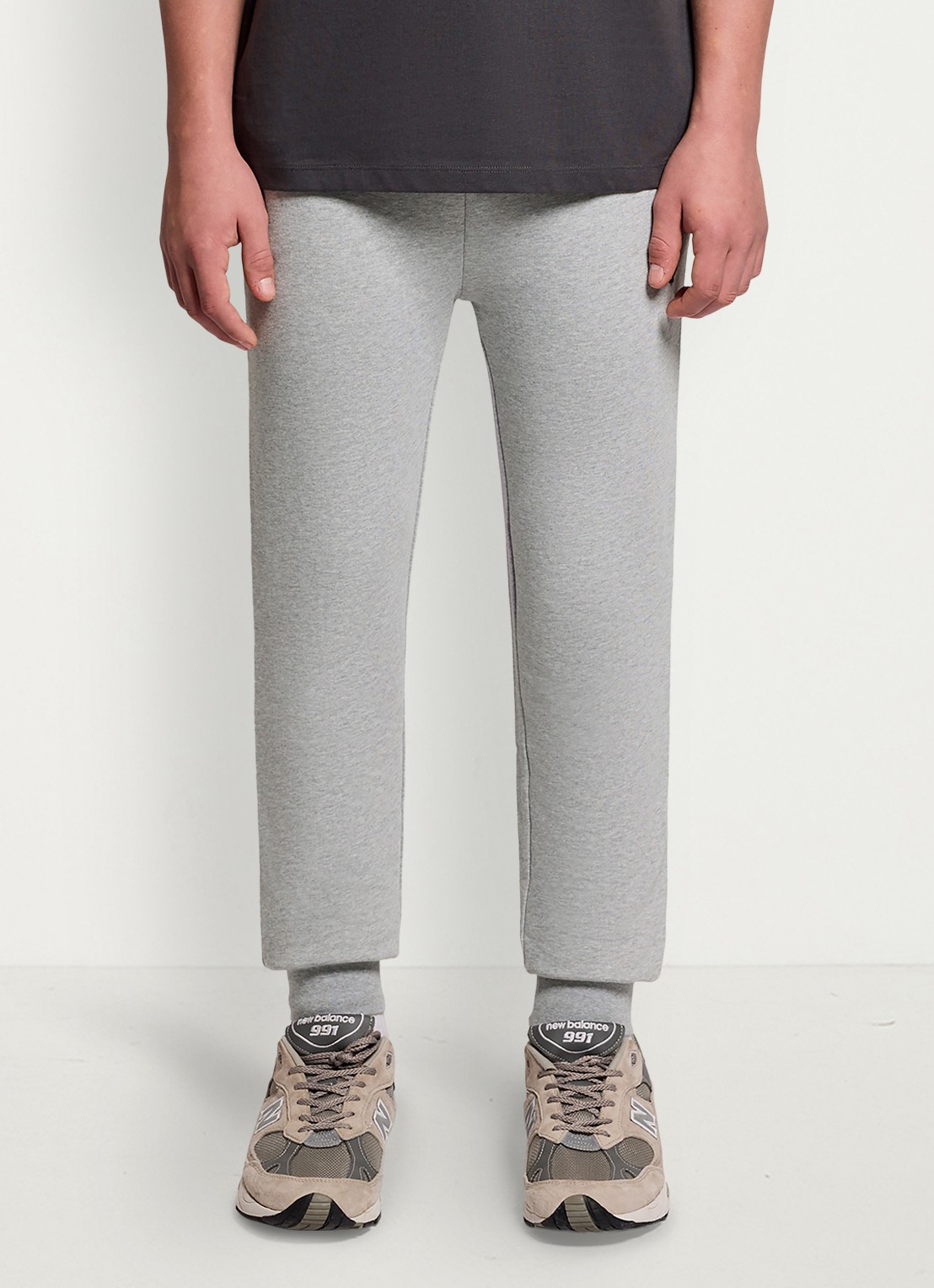Lyle & Scott Tapered fit joggingbroek met logoborduring - voorkant lichtgrijs