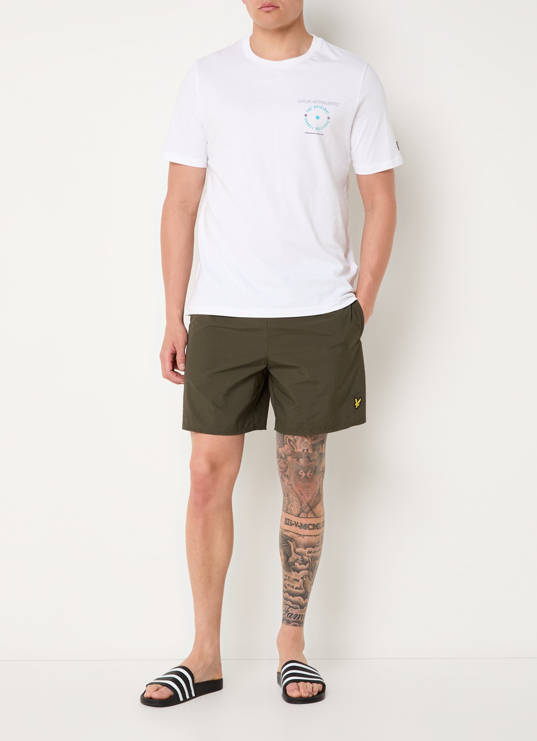 Lyle & Scott Zwemshorts met steekzakken en logo - voorkant 4 olijfgroen