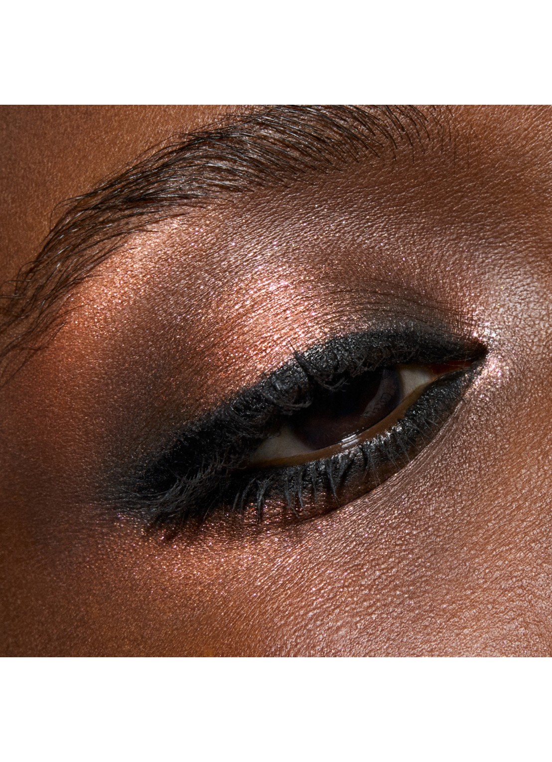 M·A·C Glitter Single Eye Shadow Compact - losse oogschaduw - detail 4 let's roll