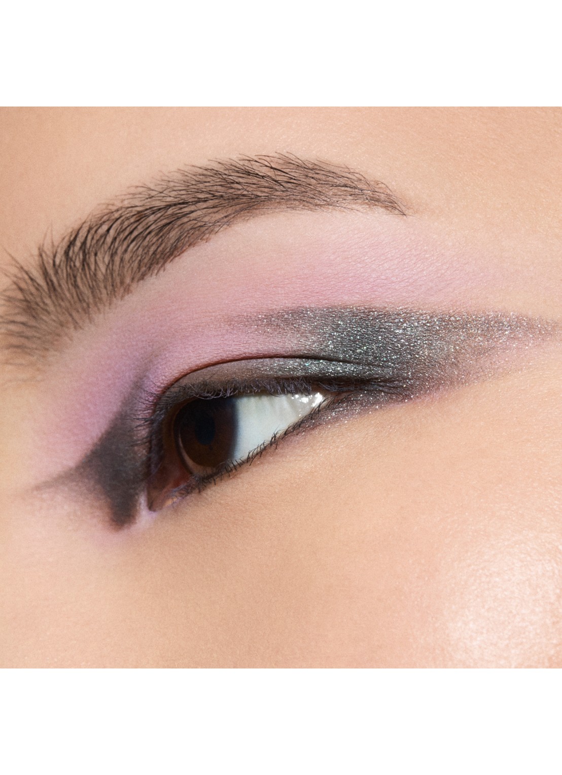 M·A·C Glitter Single Eye Shadow Compact - losse oogschaduw - detail 5 private jet