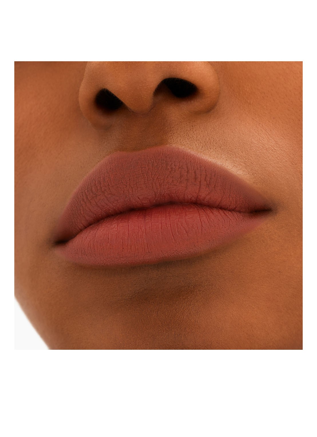 M·A·C Locked Kiss - lipstick  - detail 6 meticulous