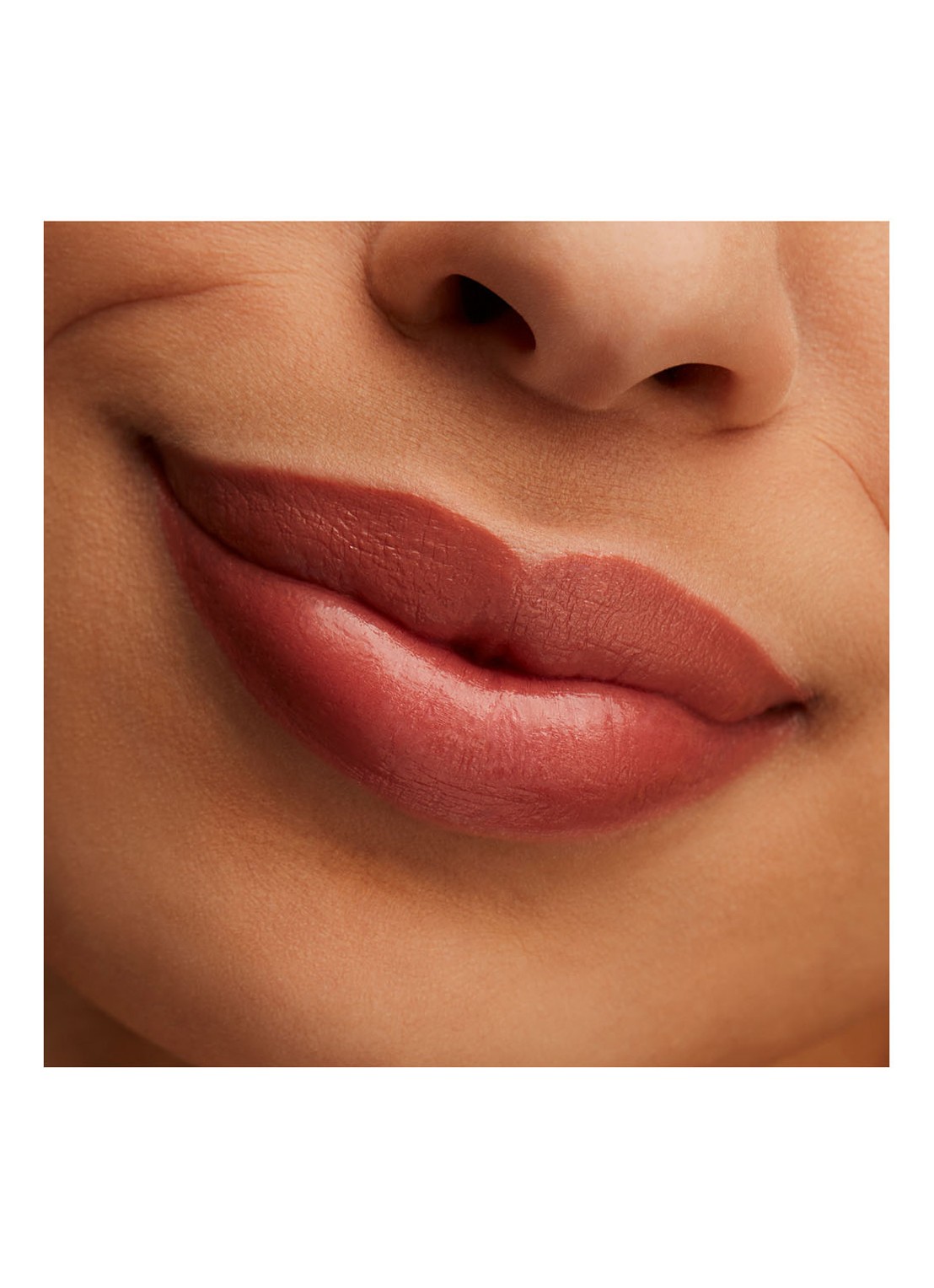 M·A·C Lustreglass Sheer-Shine Lipstick - detail 6 hug me