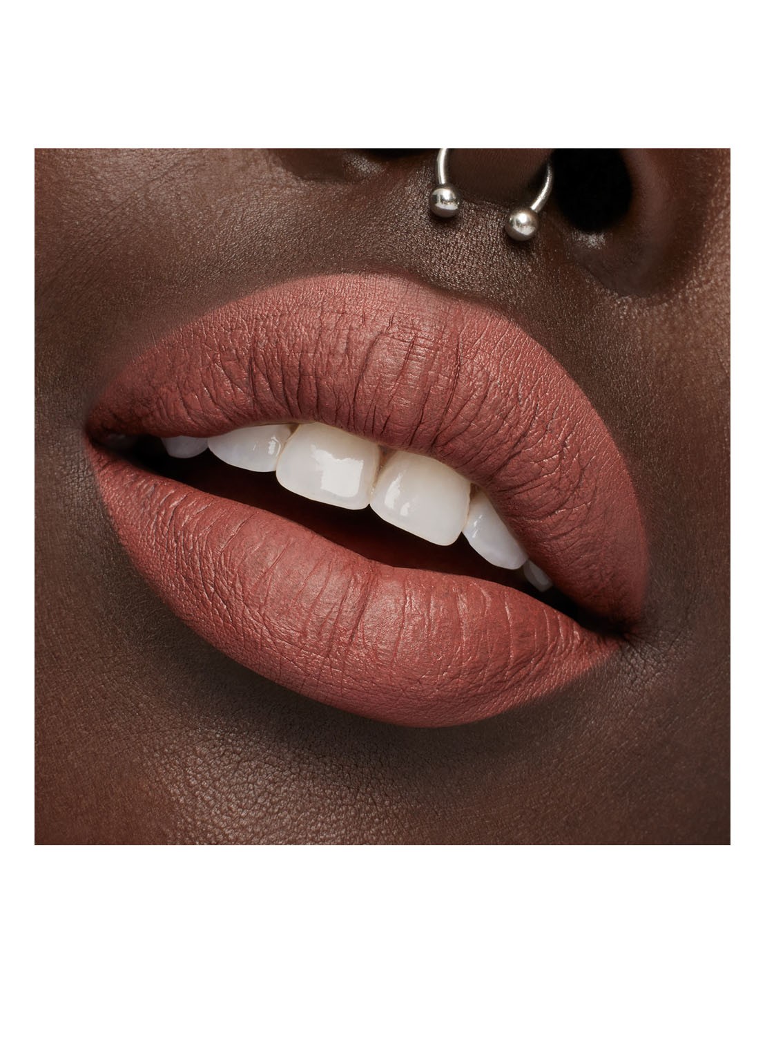 M·A·C M-A-Cximal Silky Matte Lipstick - detail 4 46 viva equality