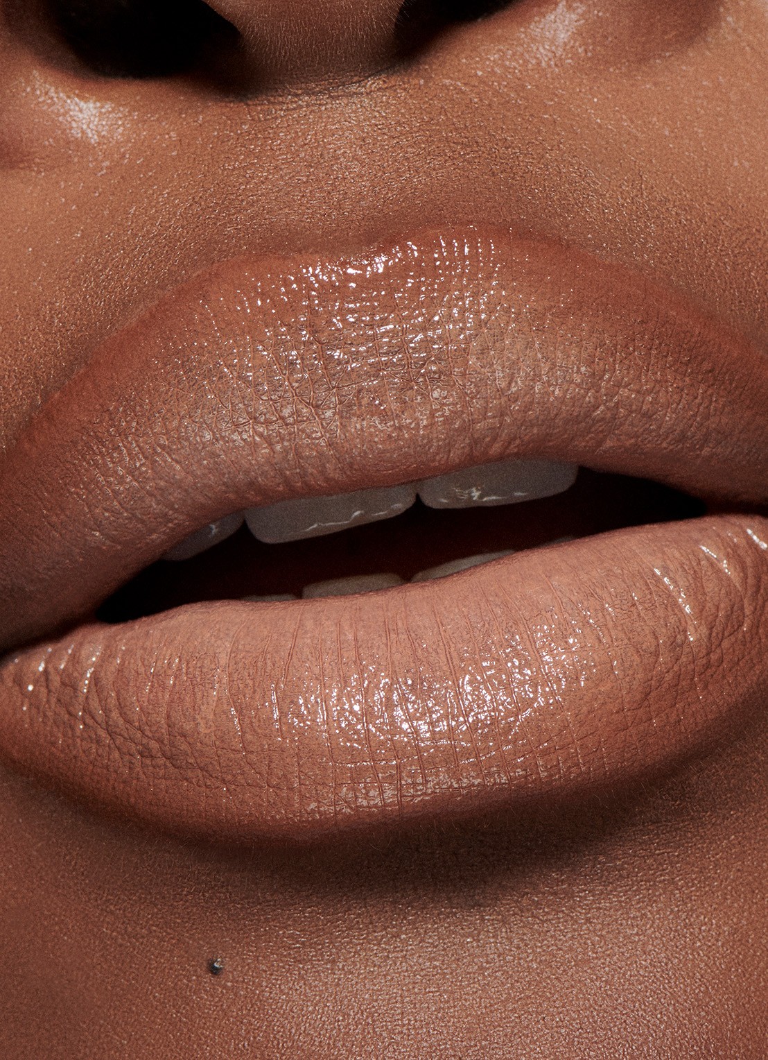 M.A.C Macximal Sleek Satin Lipstick - detail 2 peachstock