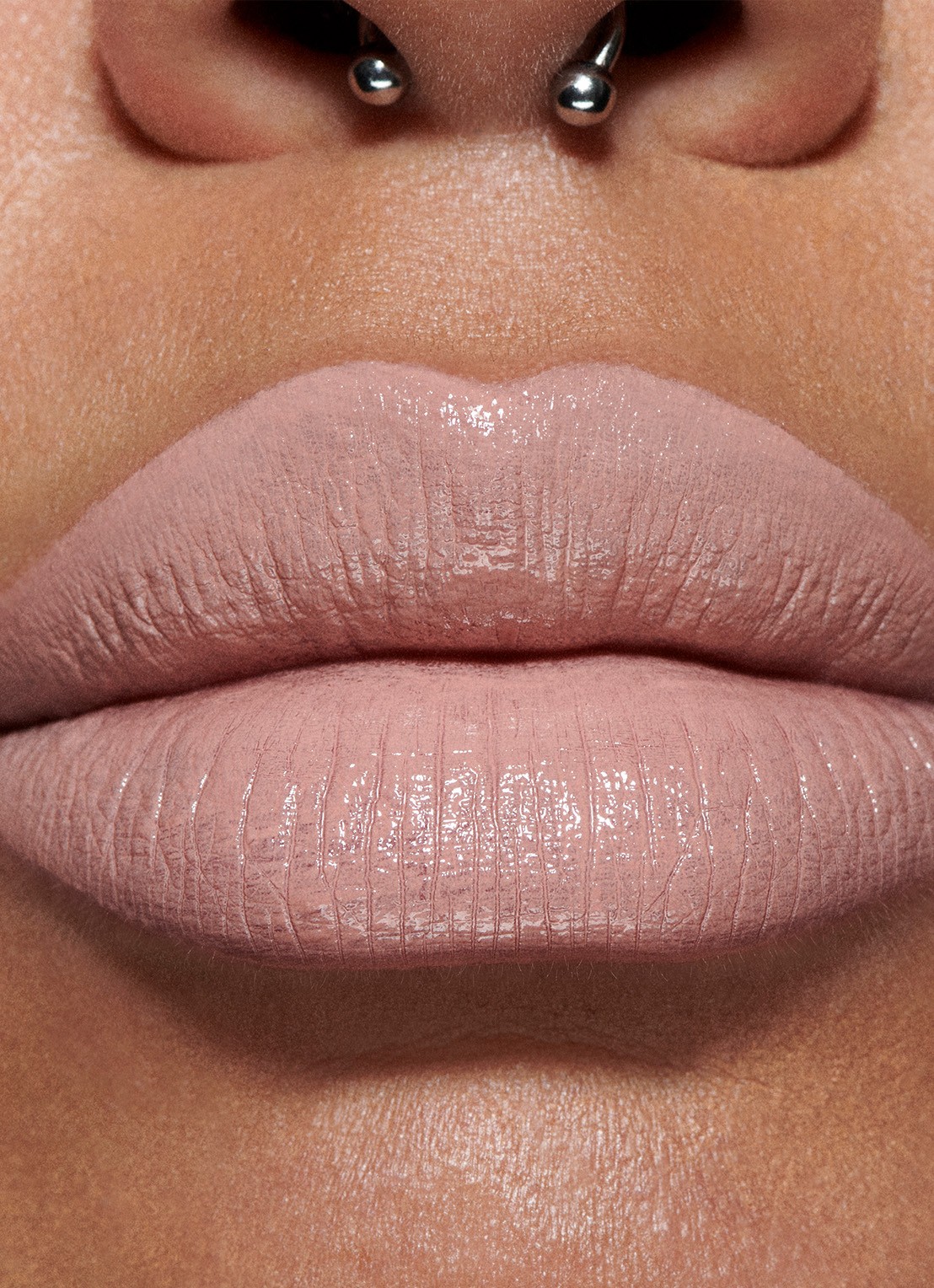 M.A.C Macximal Sleek Satin Lipstick - detail 5 fleshpot
