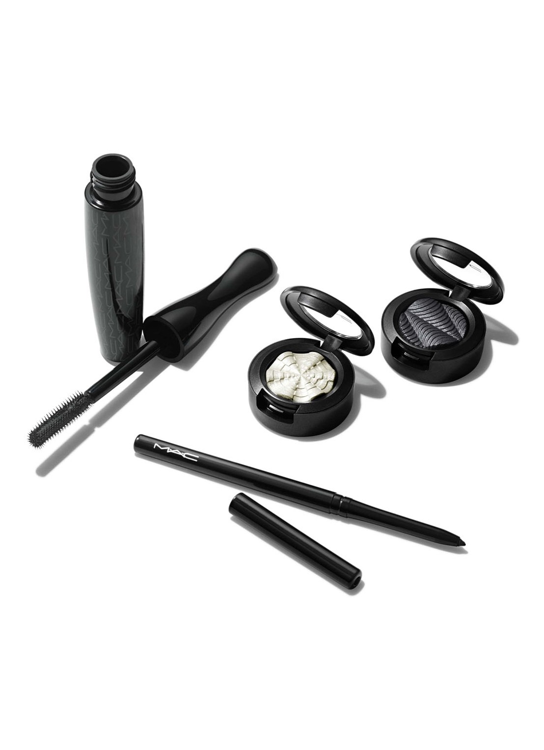 M·A·C Now You See Me Extra Dimension Eye Kit: Smoky - Limited Eition make-up set - voorkant 6 smokey