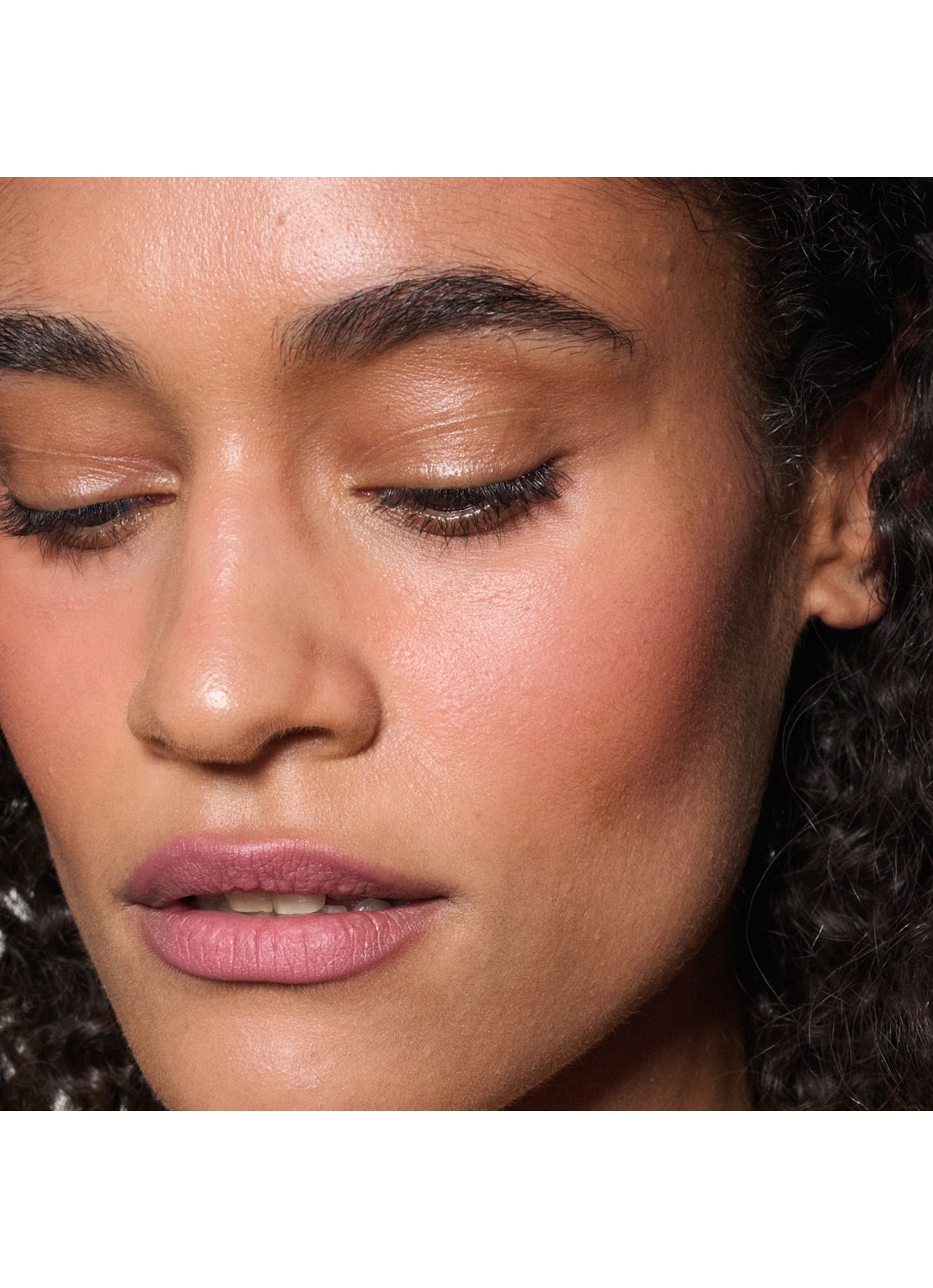 M·A·C Powder Kiss Lip + Cheek Mousse - lipstick - detail 6 more the mehr-ier