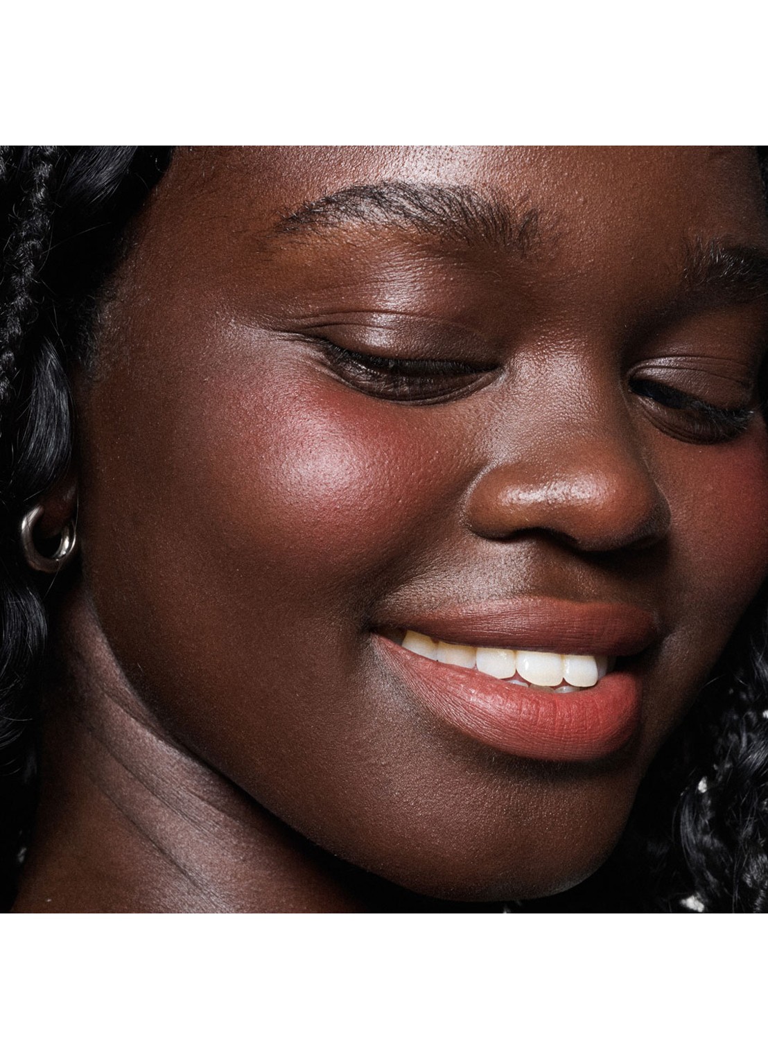 M·A·C Powder Kiss Lip + Cheek Mousse - lipstick - detail 7 devoted to chili