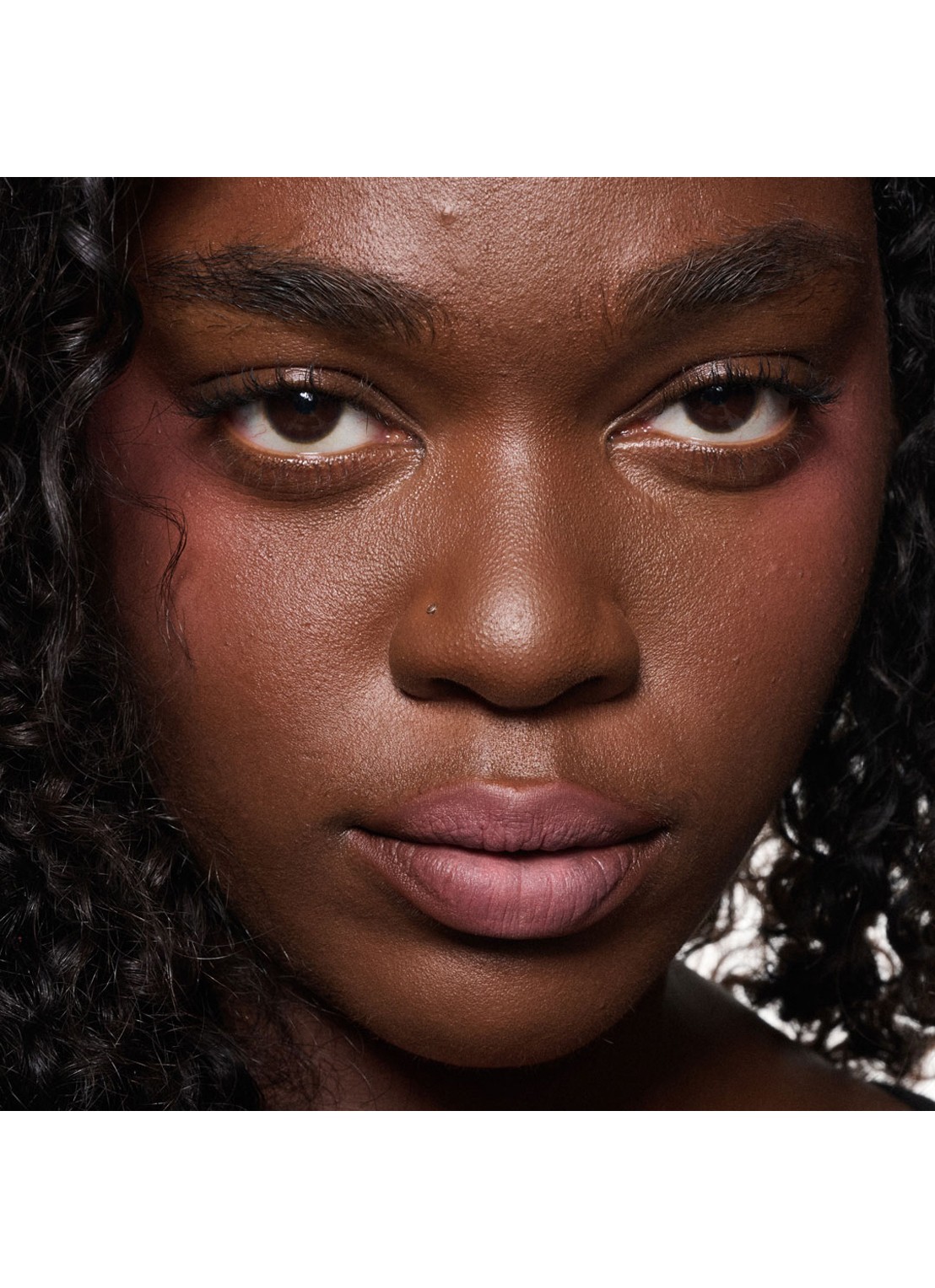 M·A·C Powder Kiss Lip + Cheek Mousse - lipstick - detail 5 velvet teddy