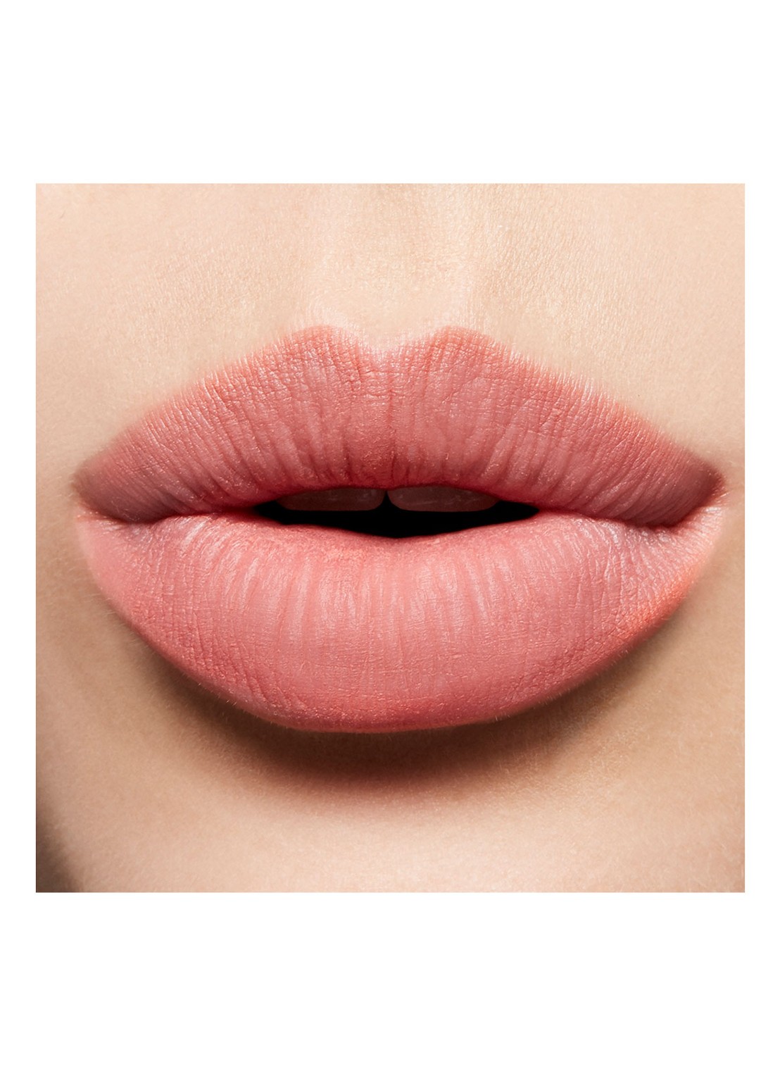 M·A·C Powder Kiss Lipstick - voorkant 2 a little tamed
