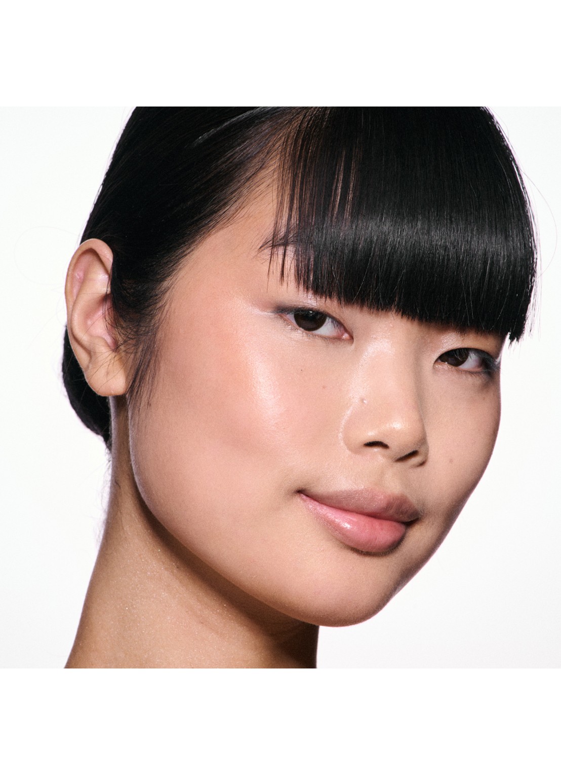 M·A·C Skinfinish Lightstruck Liquid Highlighter - detail 5 bronze glaze