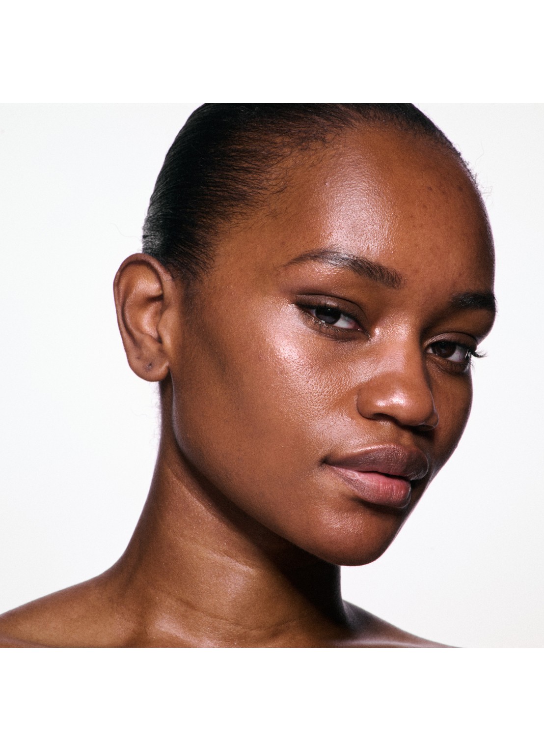 M·A·C Skinfinish Lightstruck Liquid Highlighter - detail 6 double gleam