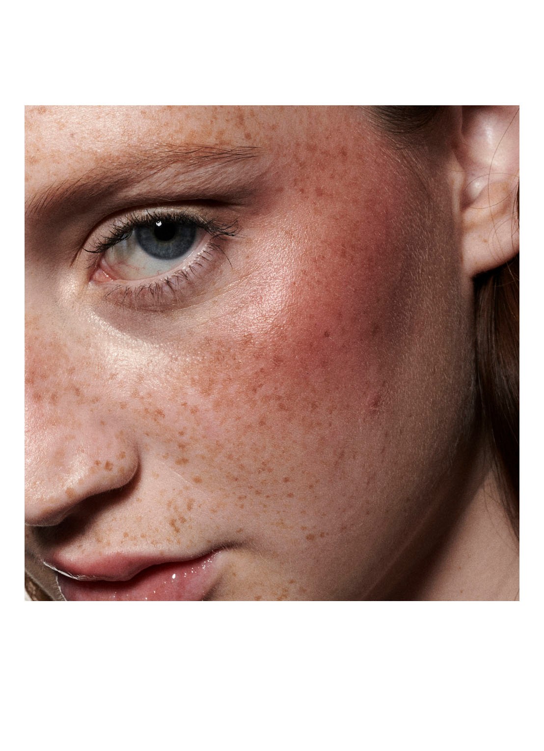 M·A·C Strobe Beam Liquid Blush - vloeibare blush - detail 2 07 nitelite