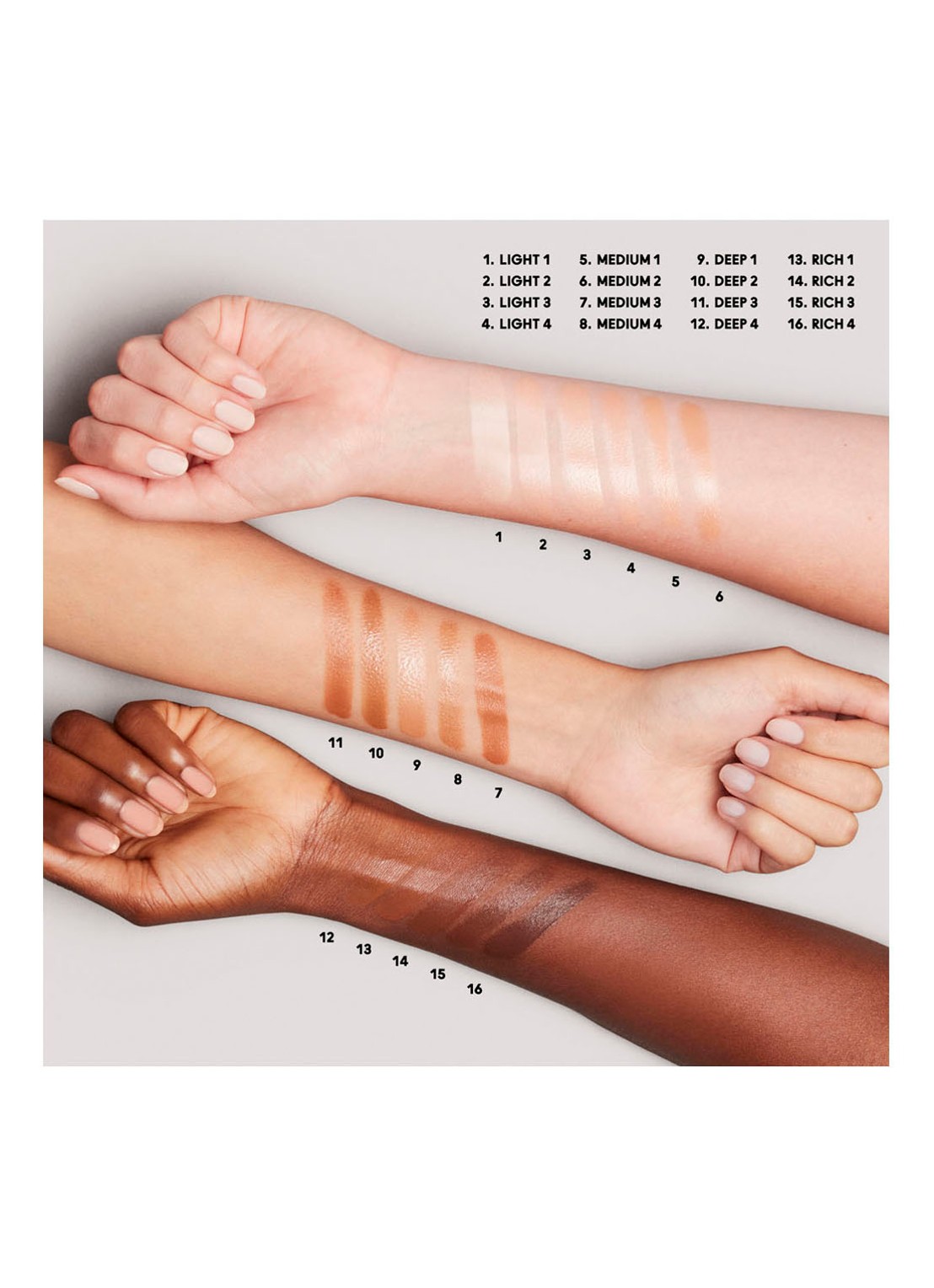 M·A·C Strobe Dewy Skin Tint - getinte moisturizer - detail 4 2 light