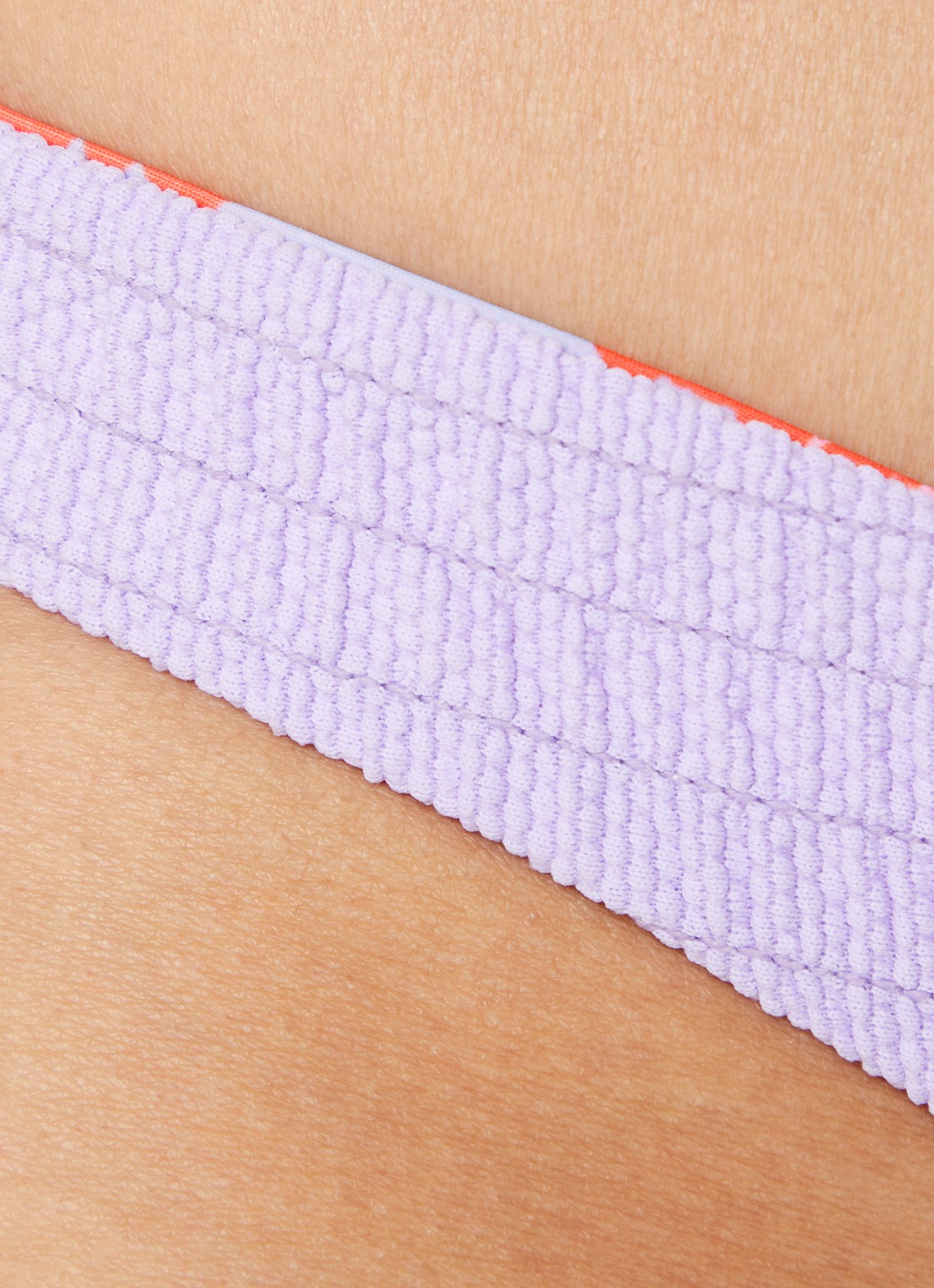 MAAJI Bikinislip met structuur  - detail 6 paars