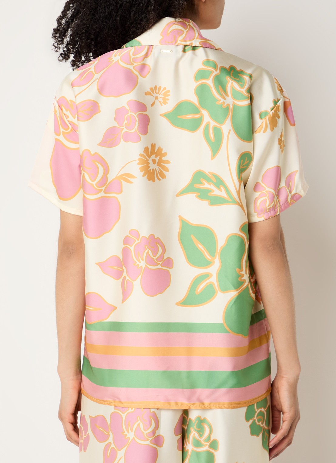 MAAJI Blouse van satijn met bloemenprint - achterkant 4 creme