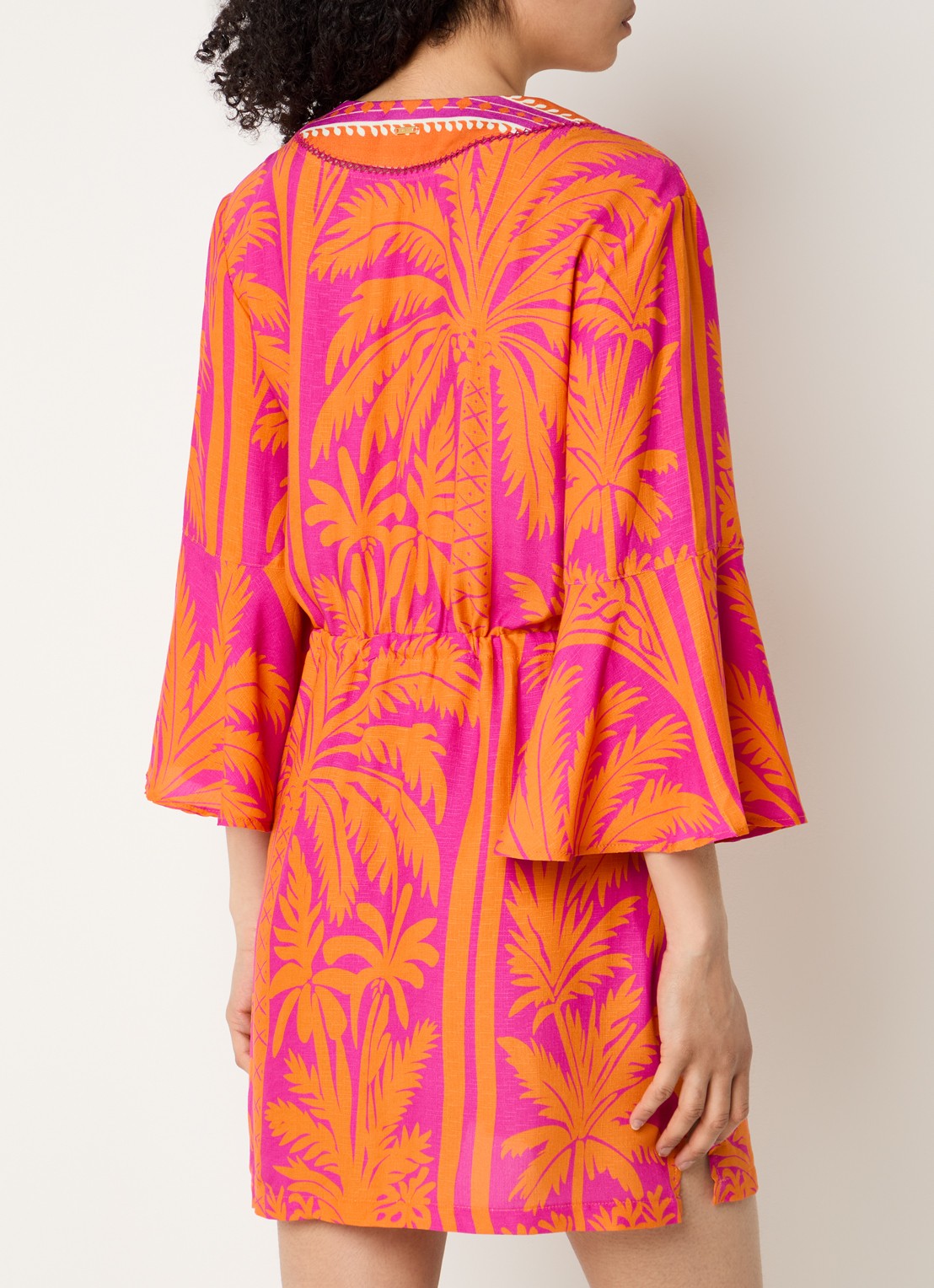 MAAJI Flamingo Palm strandjurk met print - achterkant 4 fuchsia