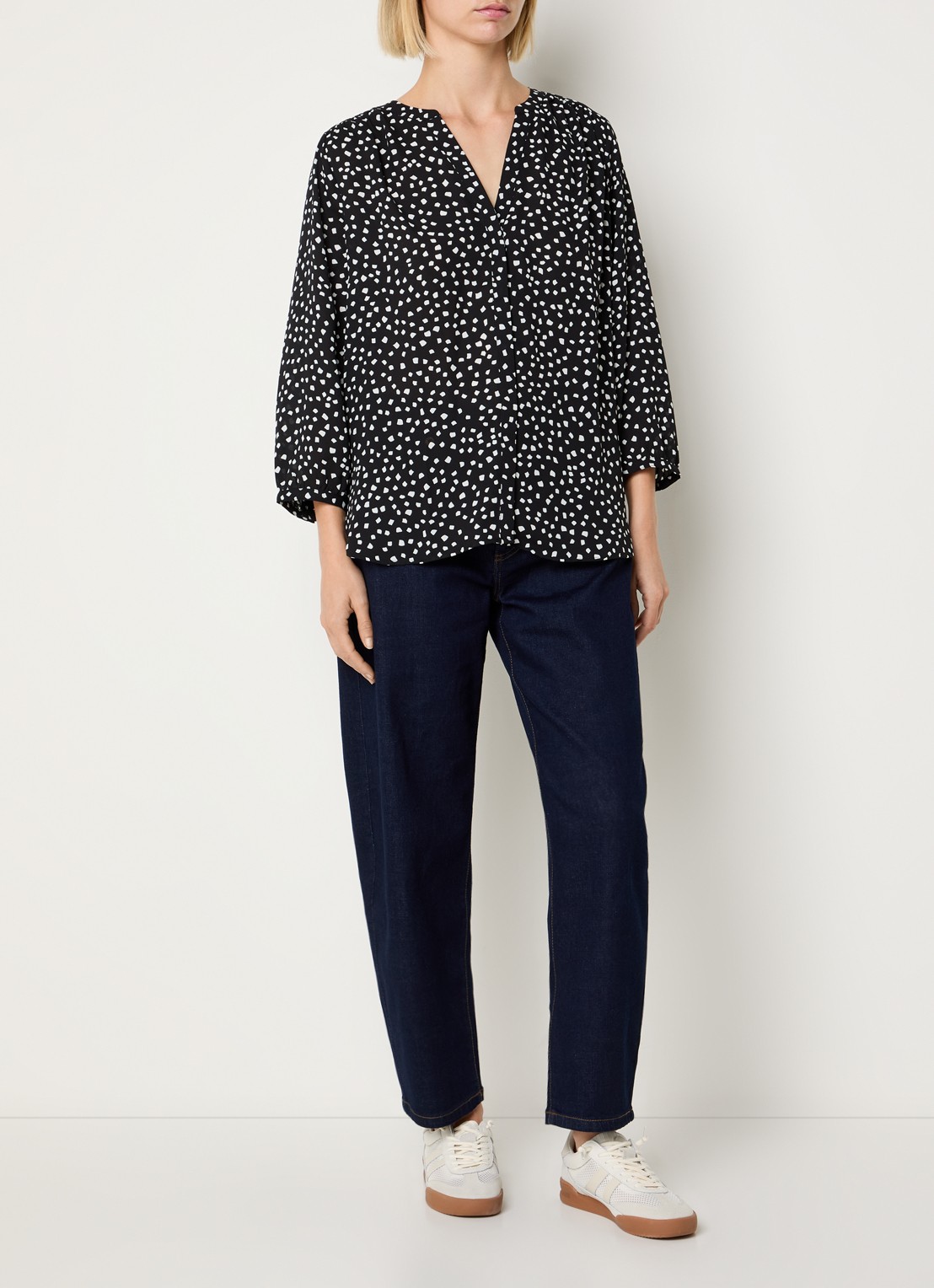 MAC Jeans Danni high waist tapered jeans met donkere wassing - voorkant 3 donkerblauw