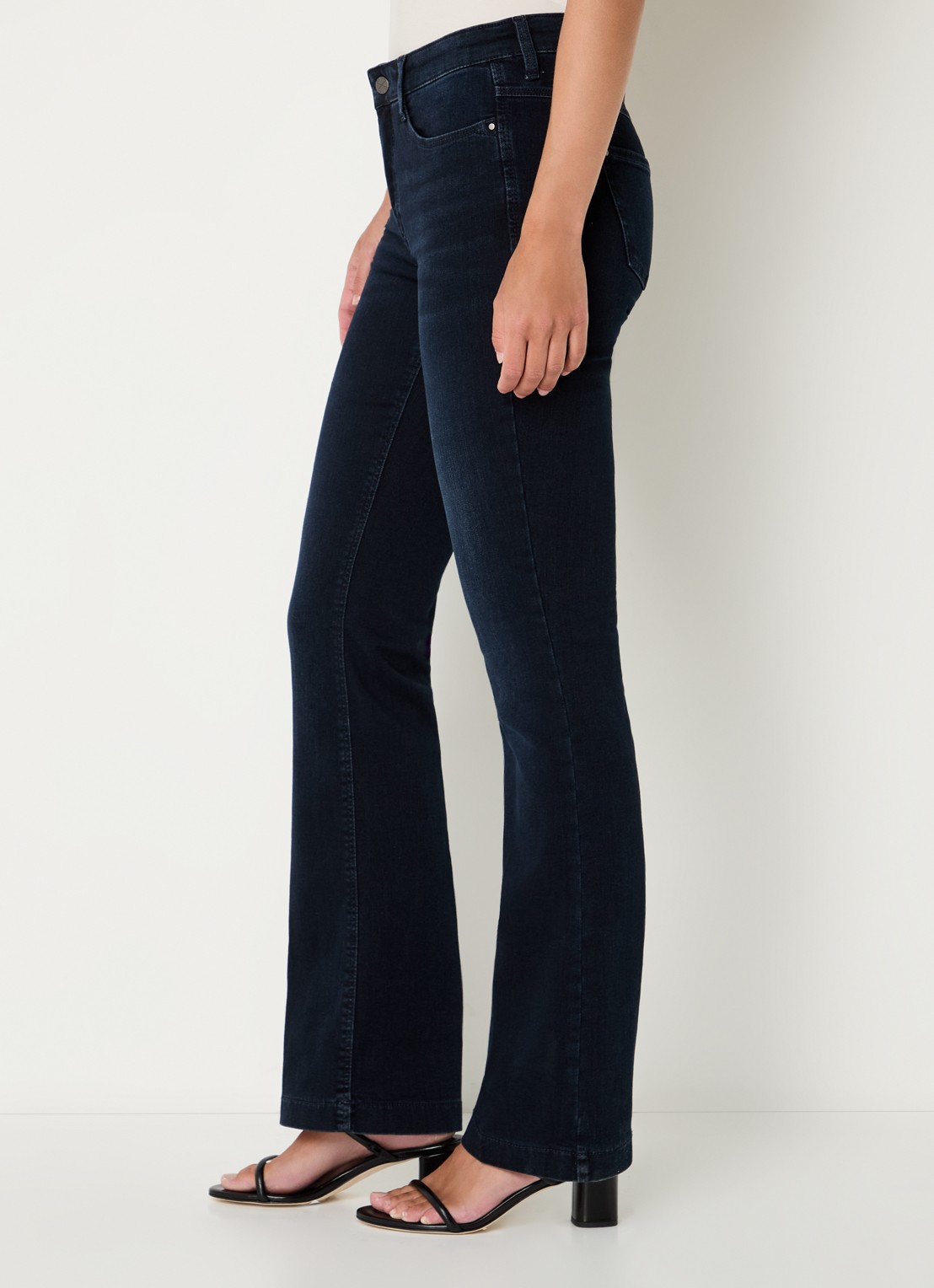 MAC Jeans Dream mid waist flared jeans met stretch - detail 4 kobaltblauw