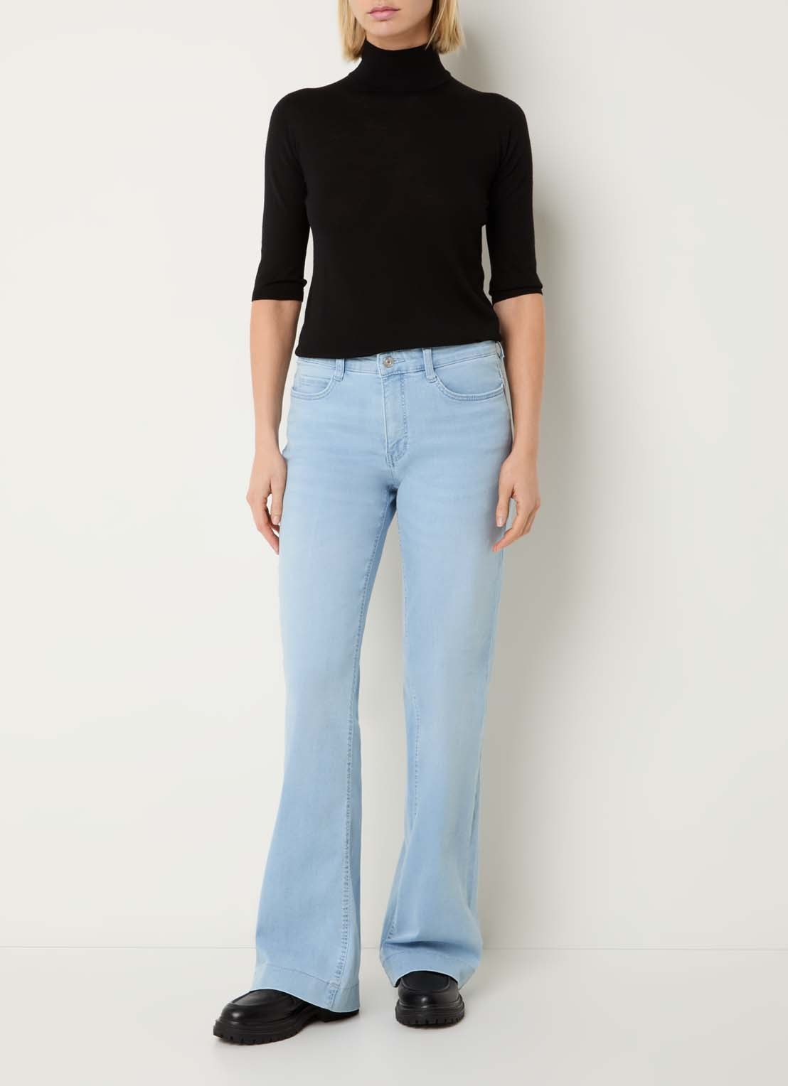 MAC Jeans Dream mid waist wide fit jeans met steekzakken - voorkant 2 lichtblauw