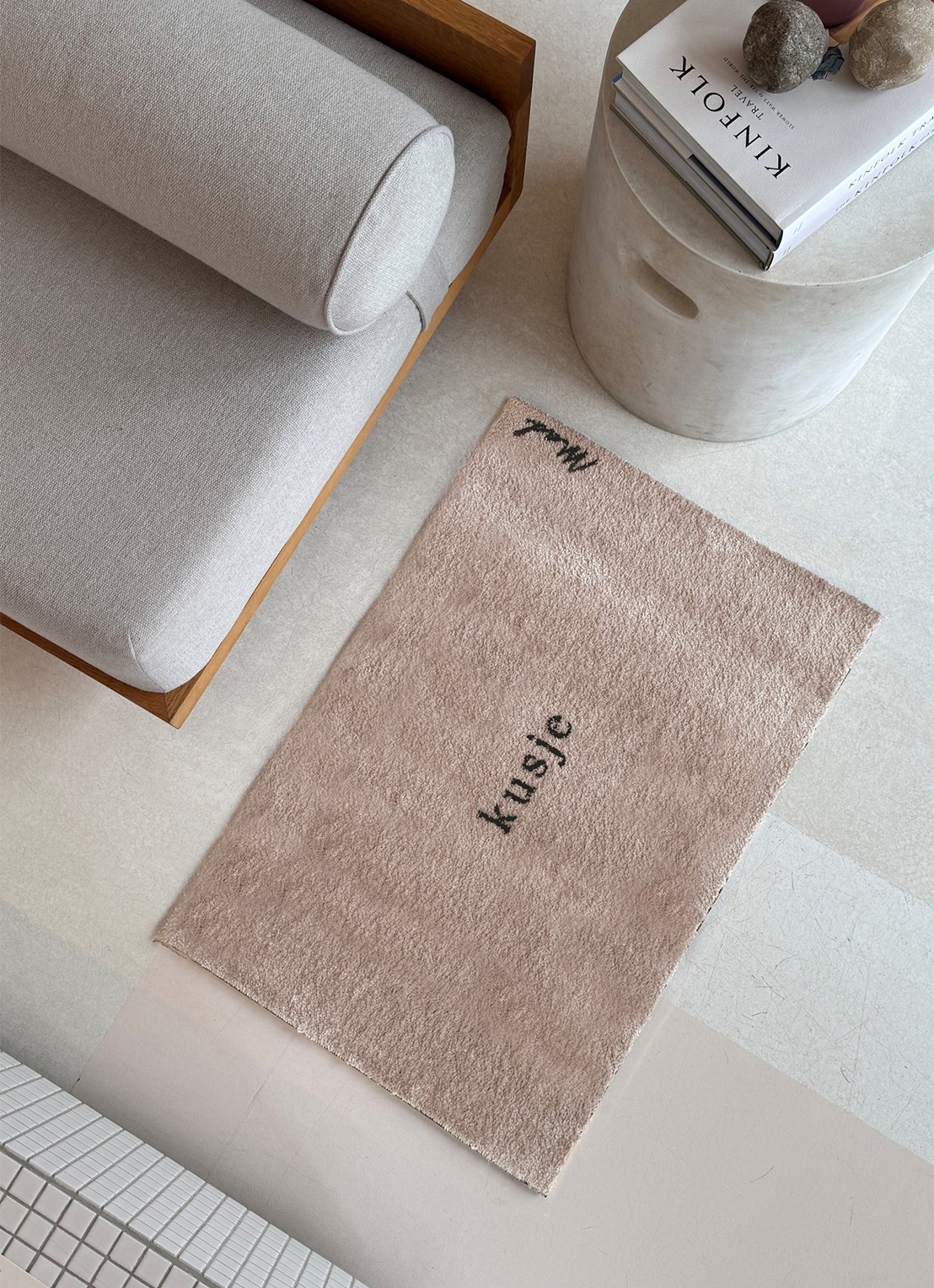 Mad About Mats Alba universele mat 50 x 75 cm - voorkant 2 beige