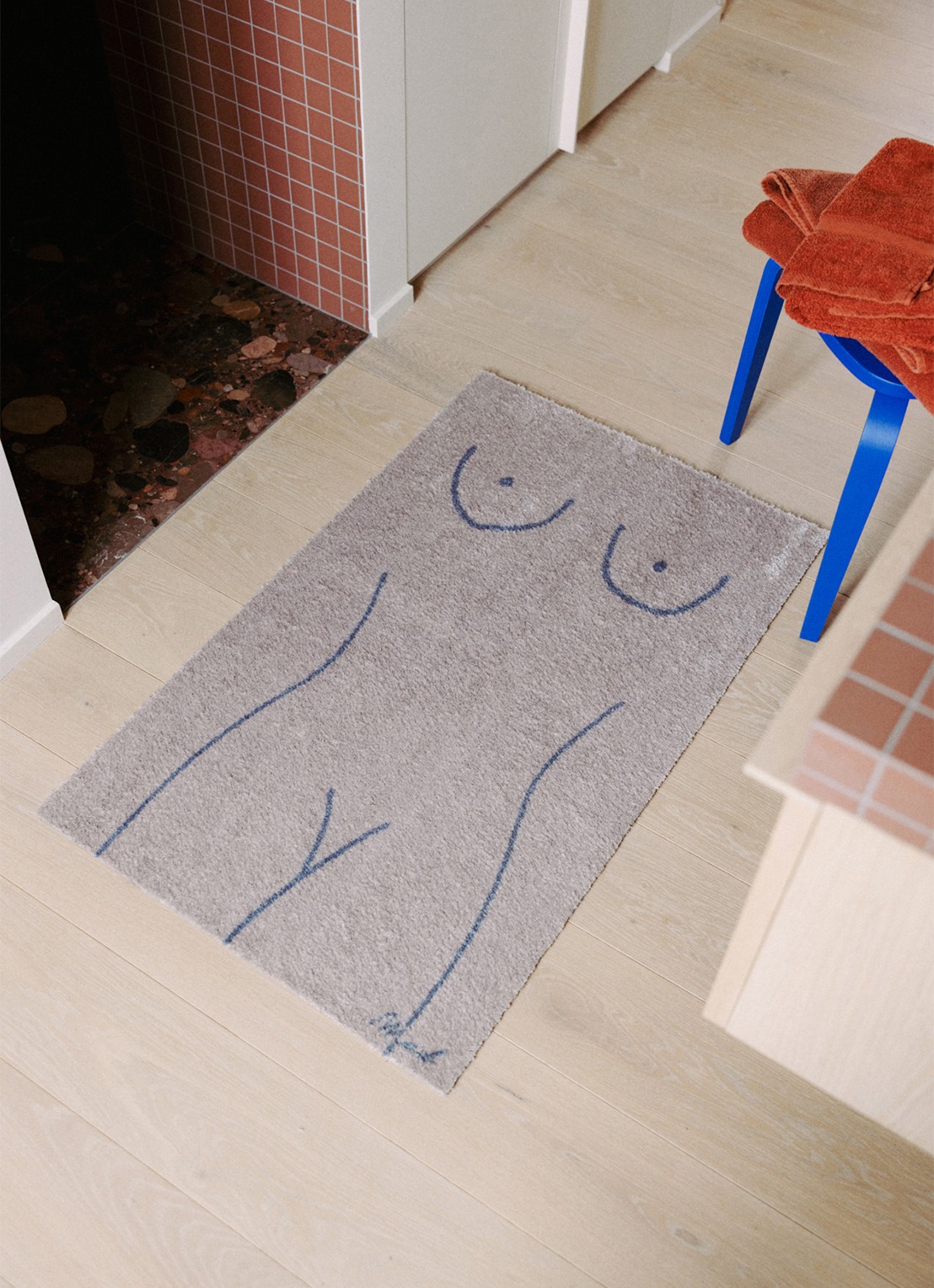 Mad About Mats Donna universele mat 67 x 110 cm - voorkant 3 beige
