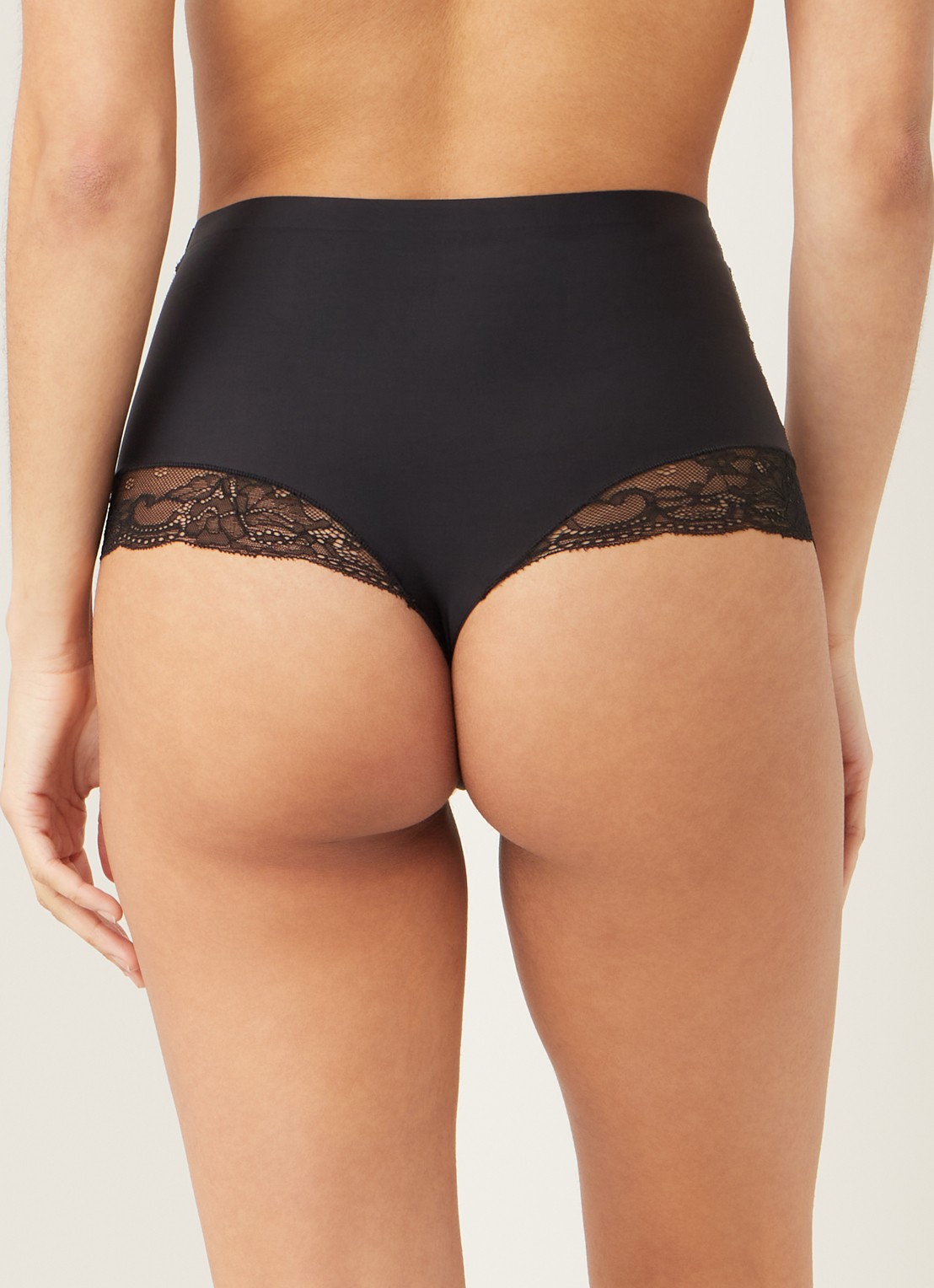 MAGIC Bodyfashion Dream high waisted naadloze string met kant - achterkant 4 zwart