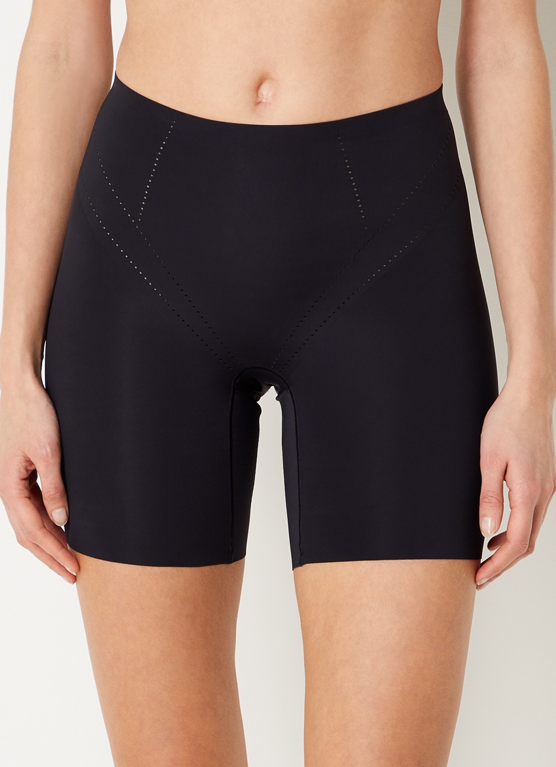 MAGIC Bodyfashion Dream Shaper corrigerende short - detail 4 zwart