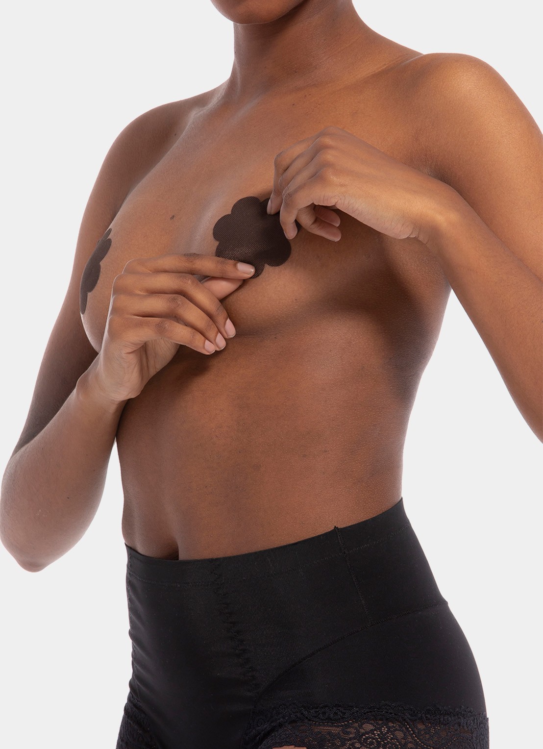 MAGIC Bodyfashion Secret Covers tepelplakkers in 7-pack - voorkant 2 donkerbruin