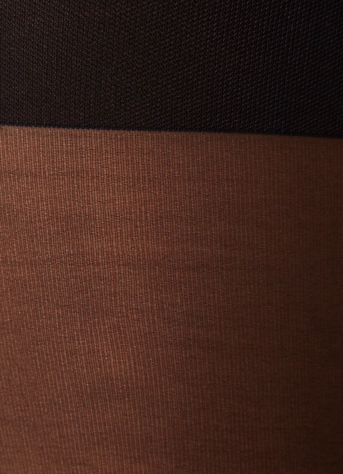 MAGIC Bodyfashion Sexy Legs corrigerende panty in 30 denier  - detail zwart