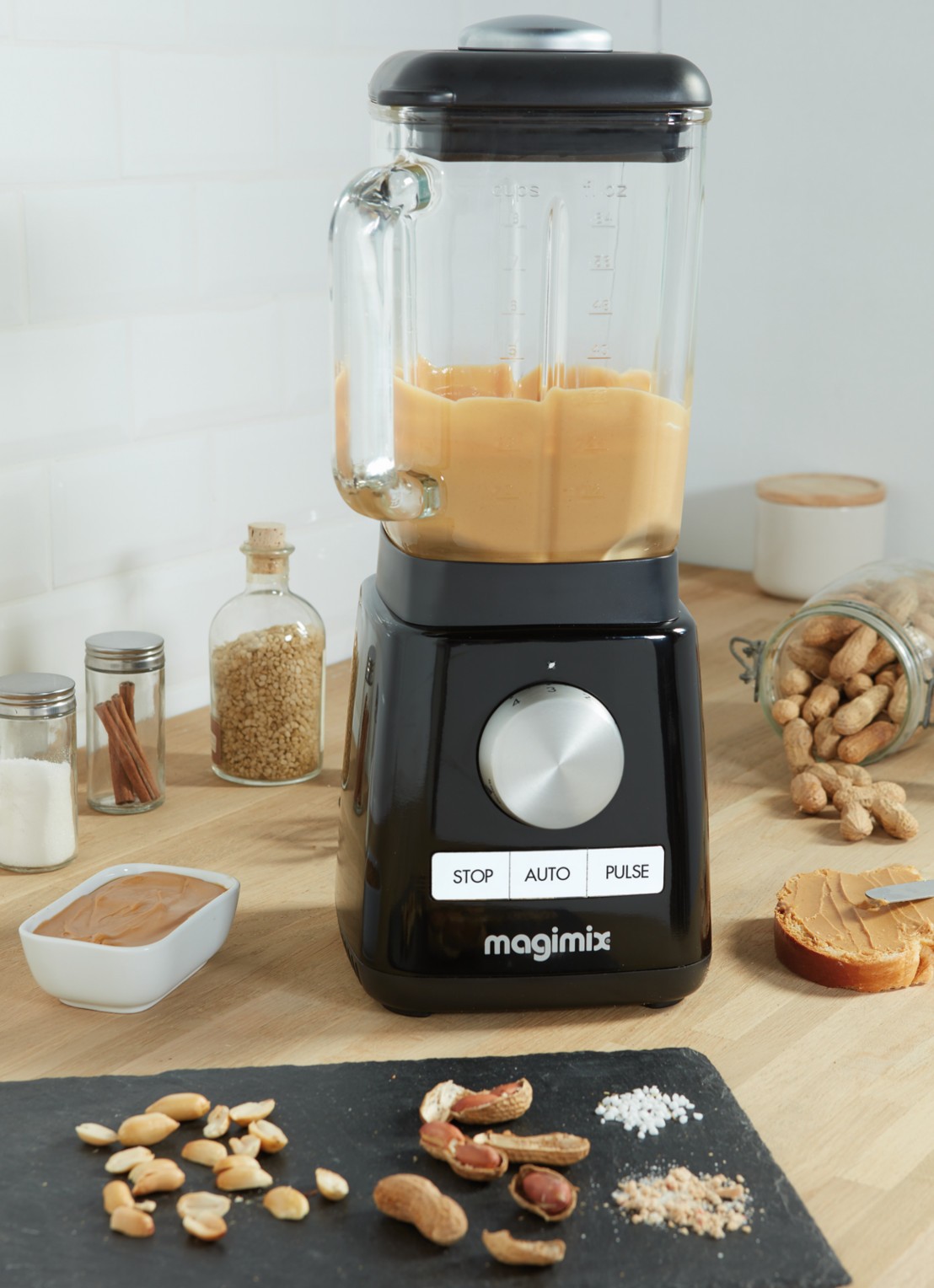 Magimix Power blender 1,8 liter - detail 6 zwart