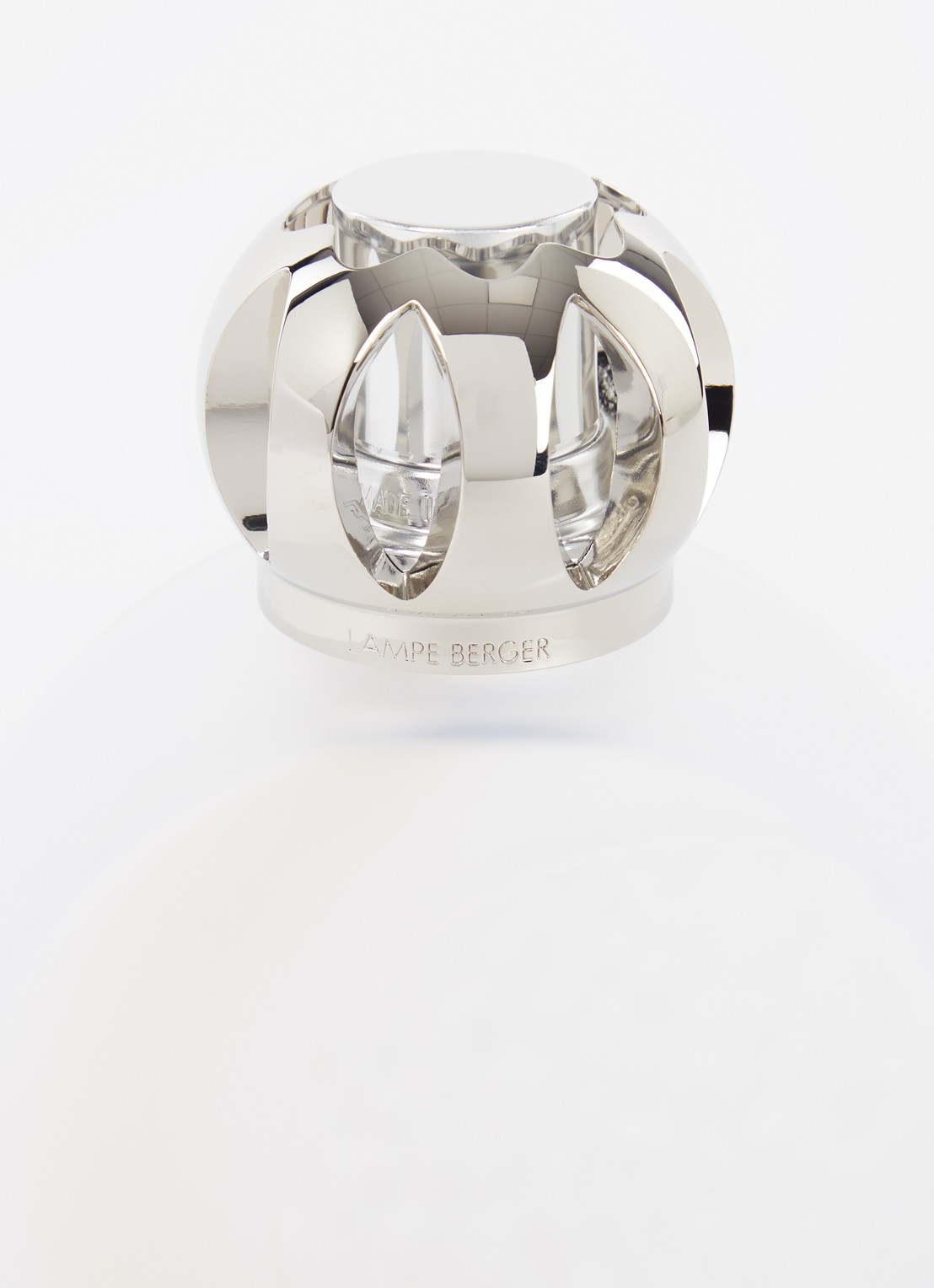 Maison Berger Astral Givré Lampe Berger 250 ml  - voorkant 2 wit