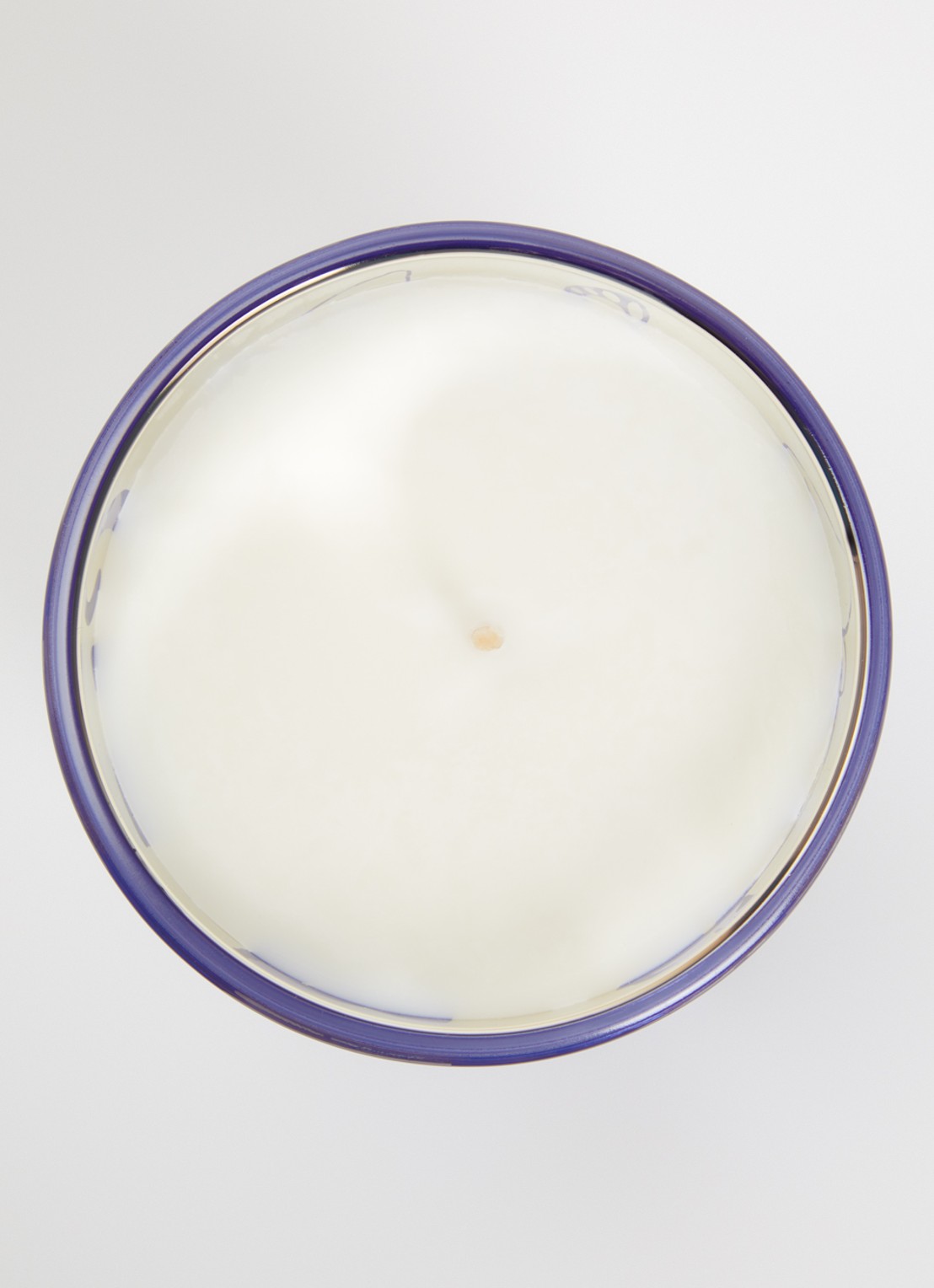 Maison Berger Lolita Lempicka geurkaars 180 gram - voorkant 2 donkerblauw