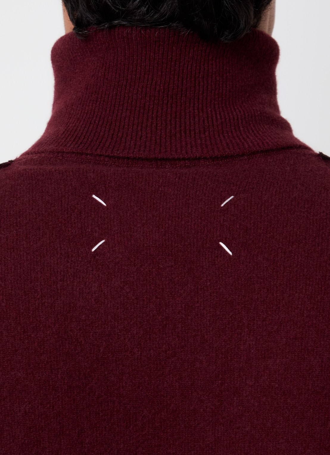 Maison Margiela Fijngebreide trui van scheerwol met col - detail 3 bordeauxrood