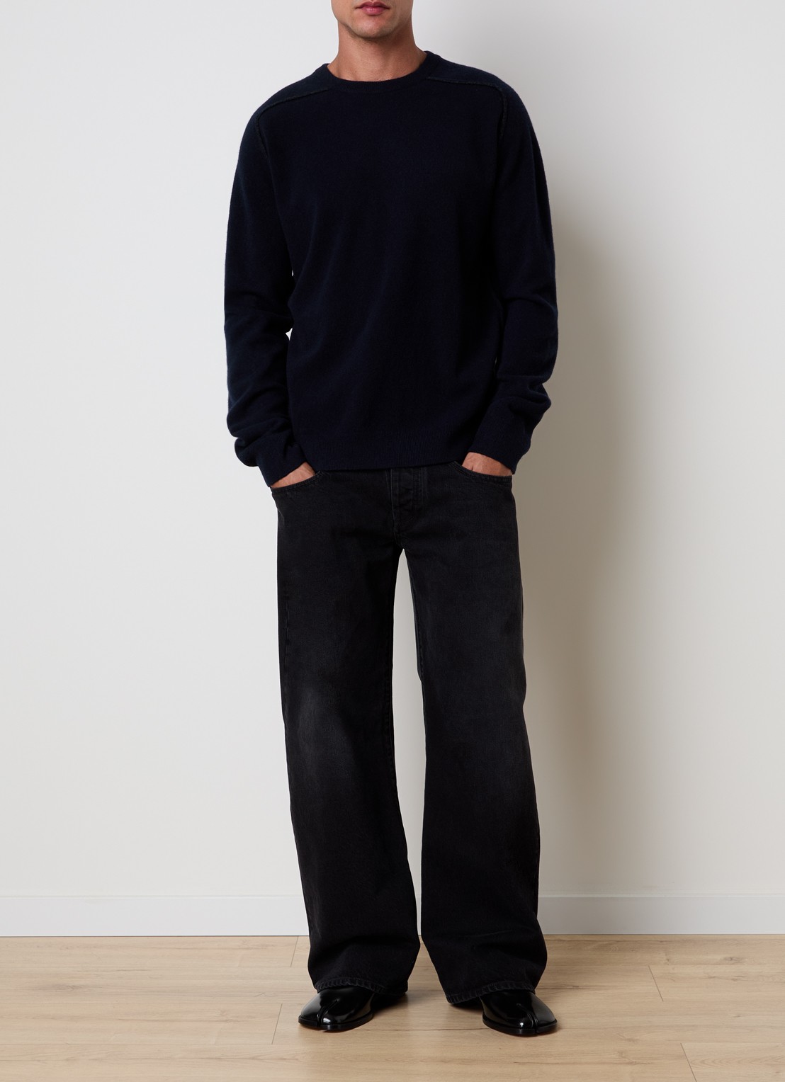 Maison Margiela Fijngebreide trui van wol met ronde hals - voorkant 5 donkerblauw