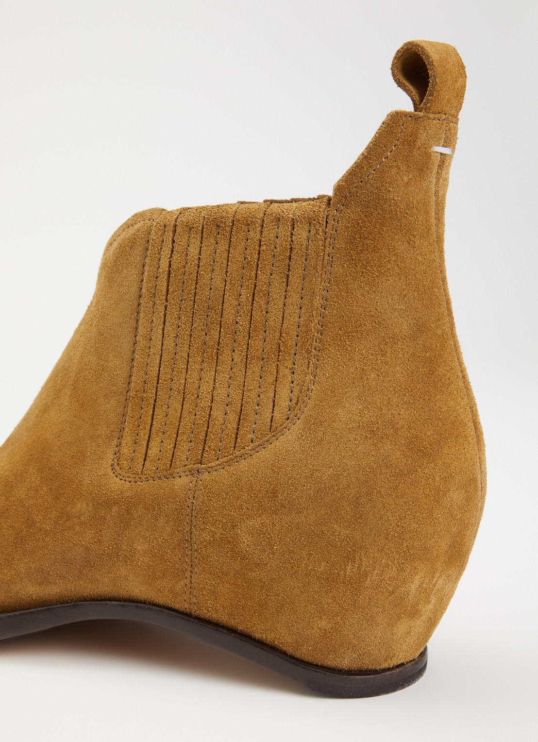 Maison Margiela Heel-Less Western chelsea boot van kalfssuède - detail 5 mosgroen