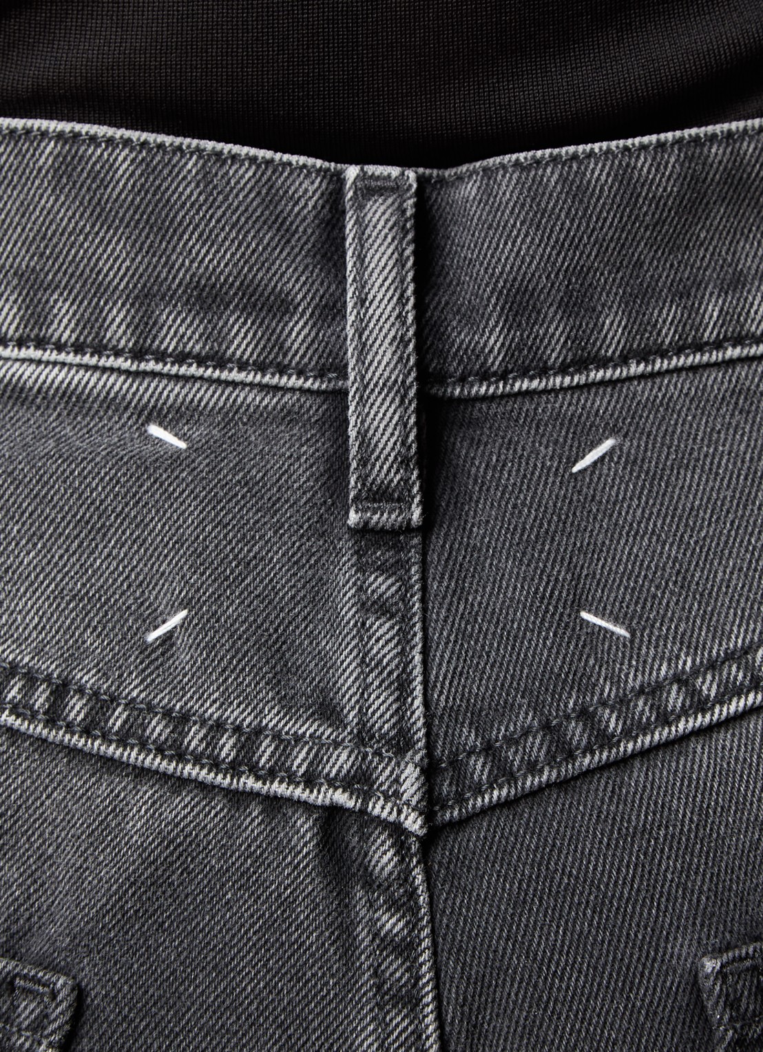 Maison Margiela High waist tapered jeans met steekzakken - detail 3 antraciet