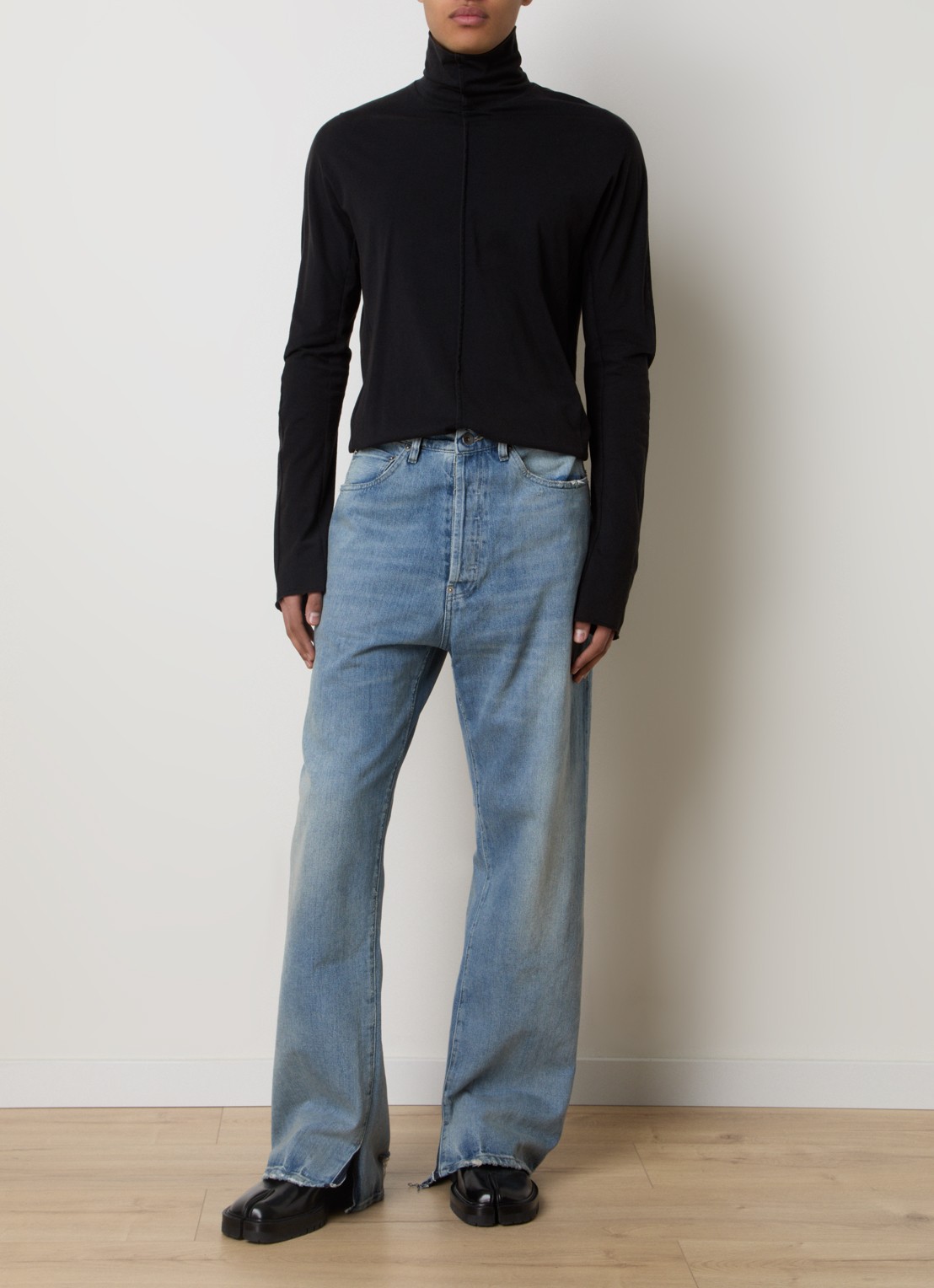 Maison Margiela Loose fit jeans met lichte wassing - voorkant 2 indigo