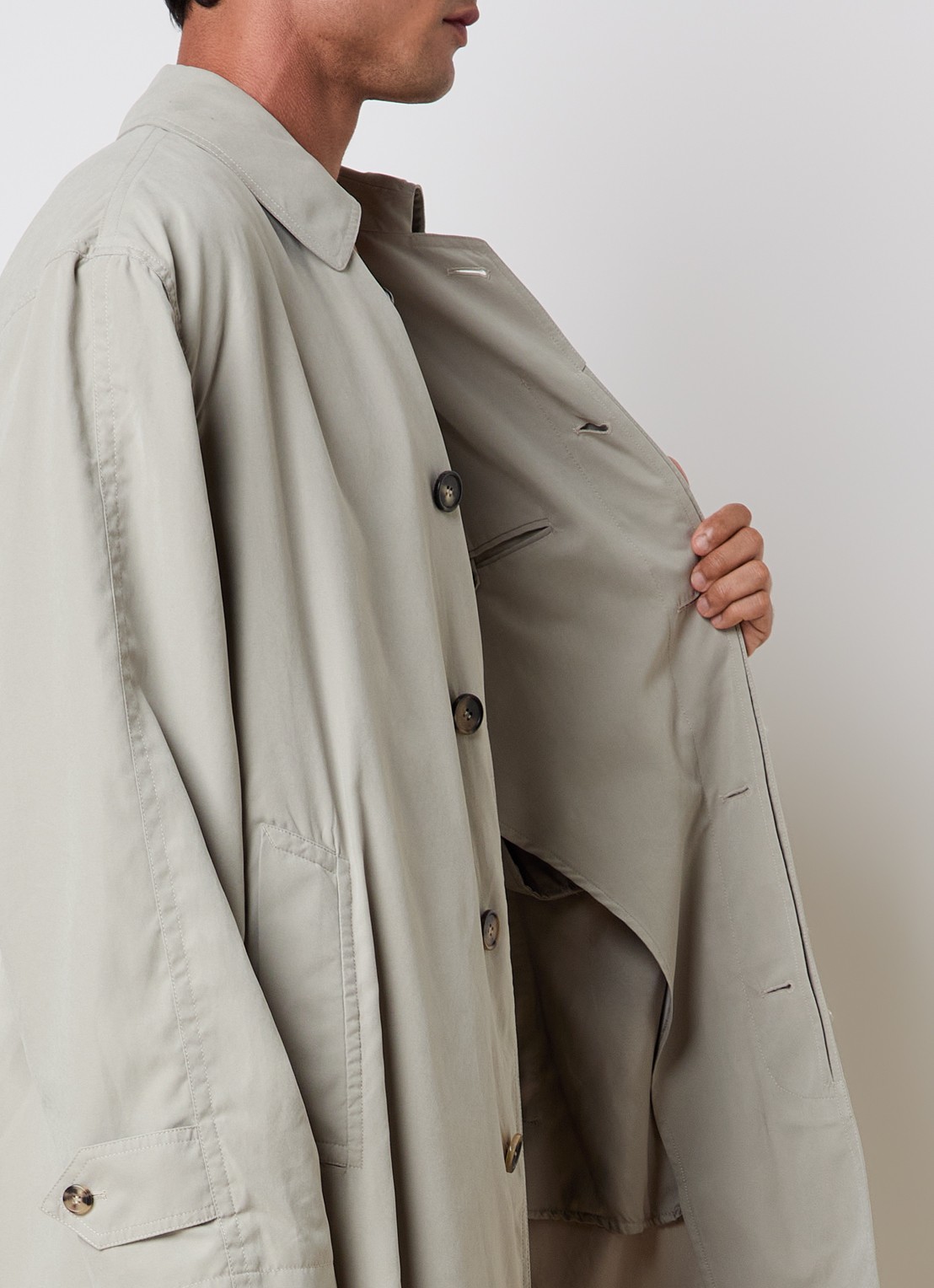 Maison Margiela Peach mantel met steekzakken - detail 2 zand