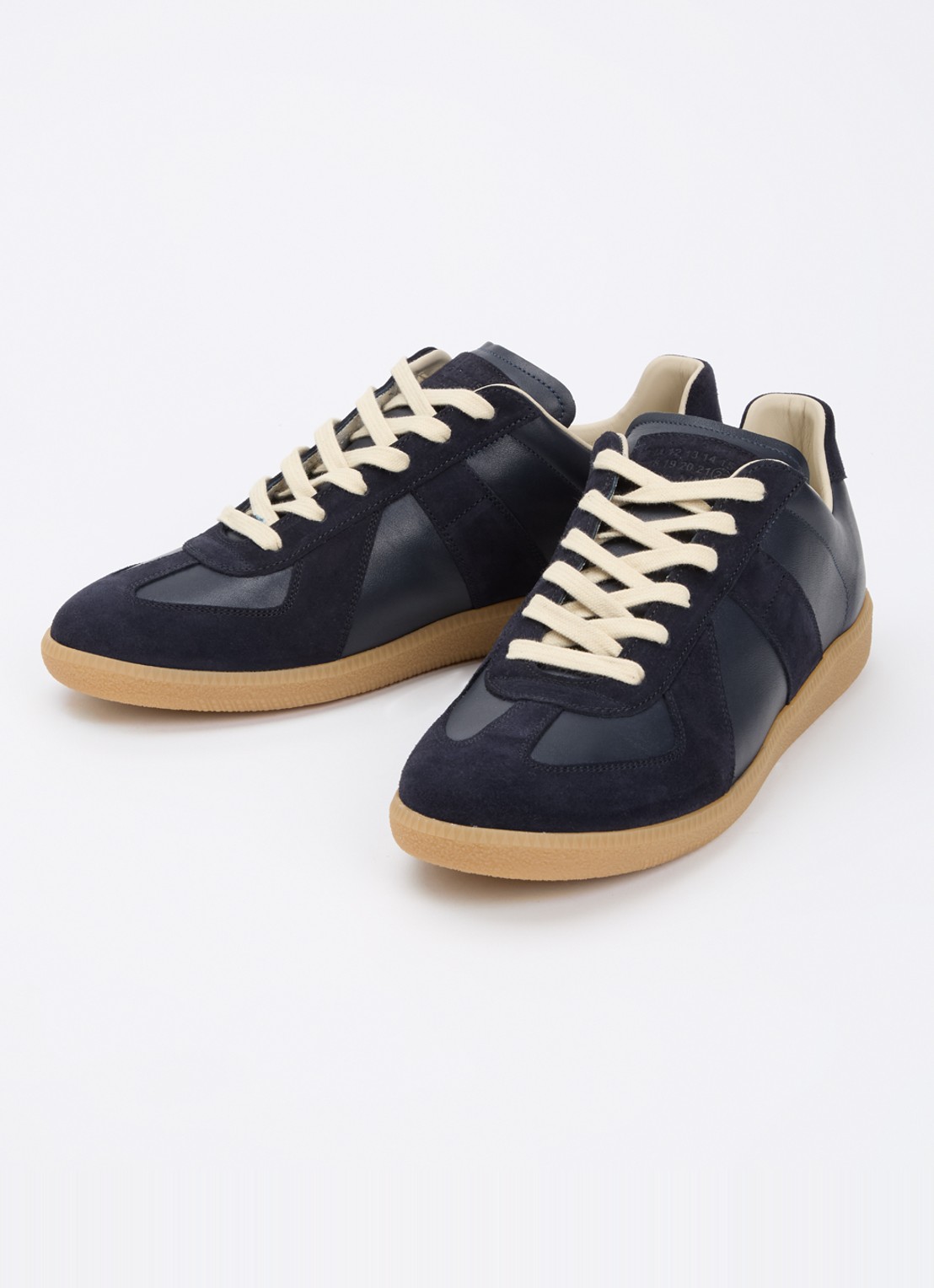 Maison Margiela Replica sneaker van kalfsleer met kalfssuède details - voorkant 5 donkerblauw