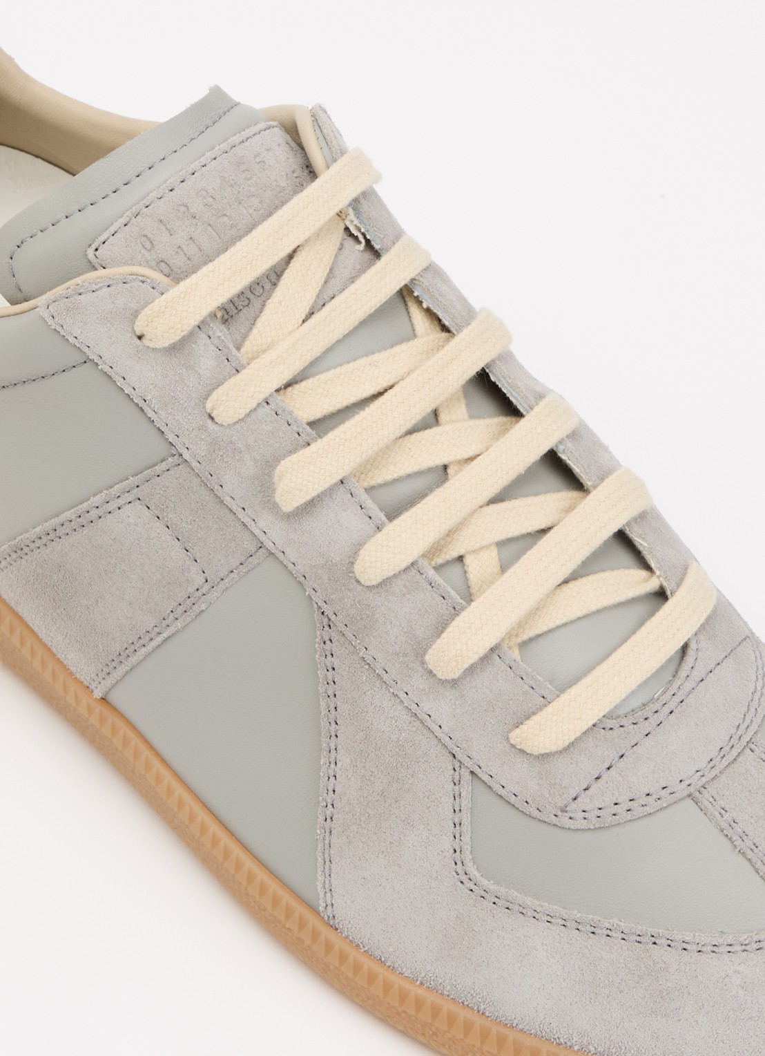 Maison Margiela Replica sneaker van kalfsleer met kalfssuède details - detail 5 grijs