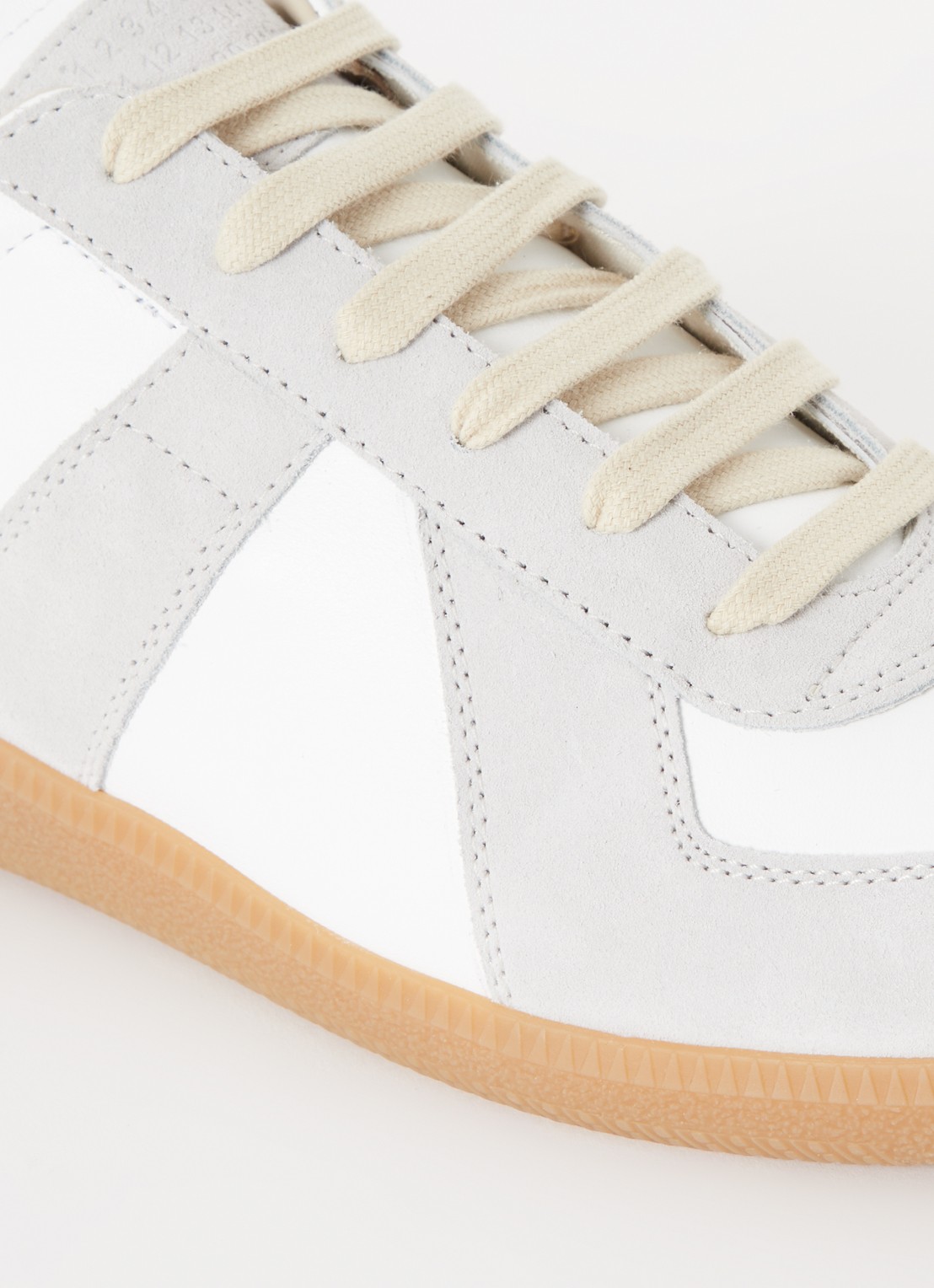 Maison Margiela Replica sneaker van kalfsleer met suède details - detail 5 gebroken wit